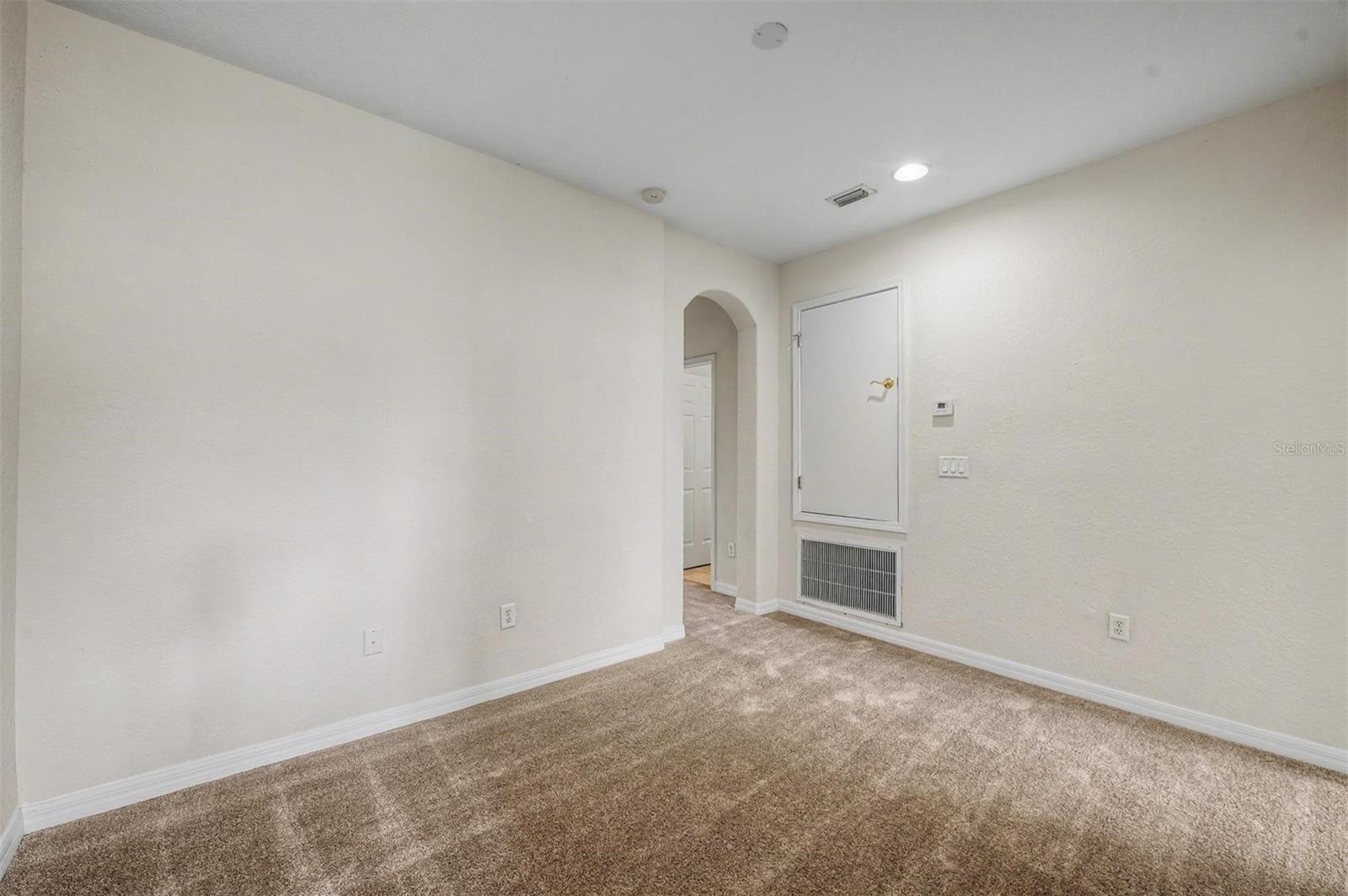 SEVEN OAKS - Residential