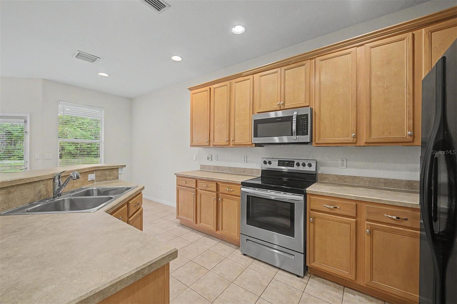 SEVEN OAKS - Residential