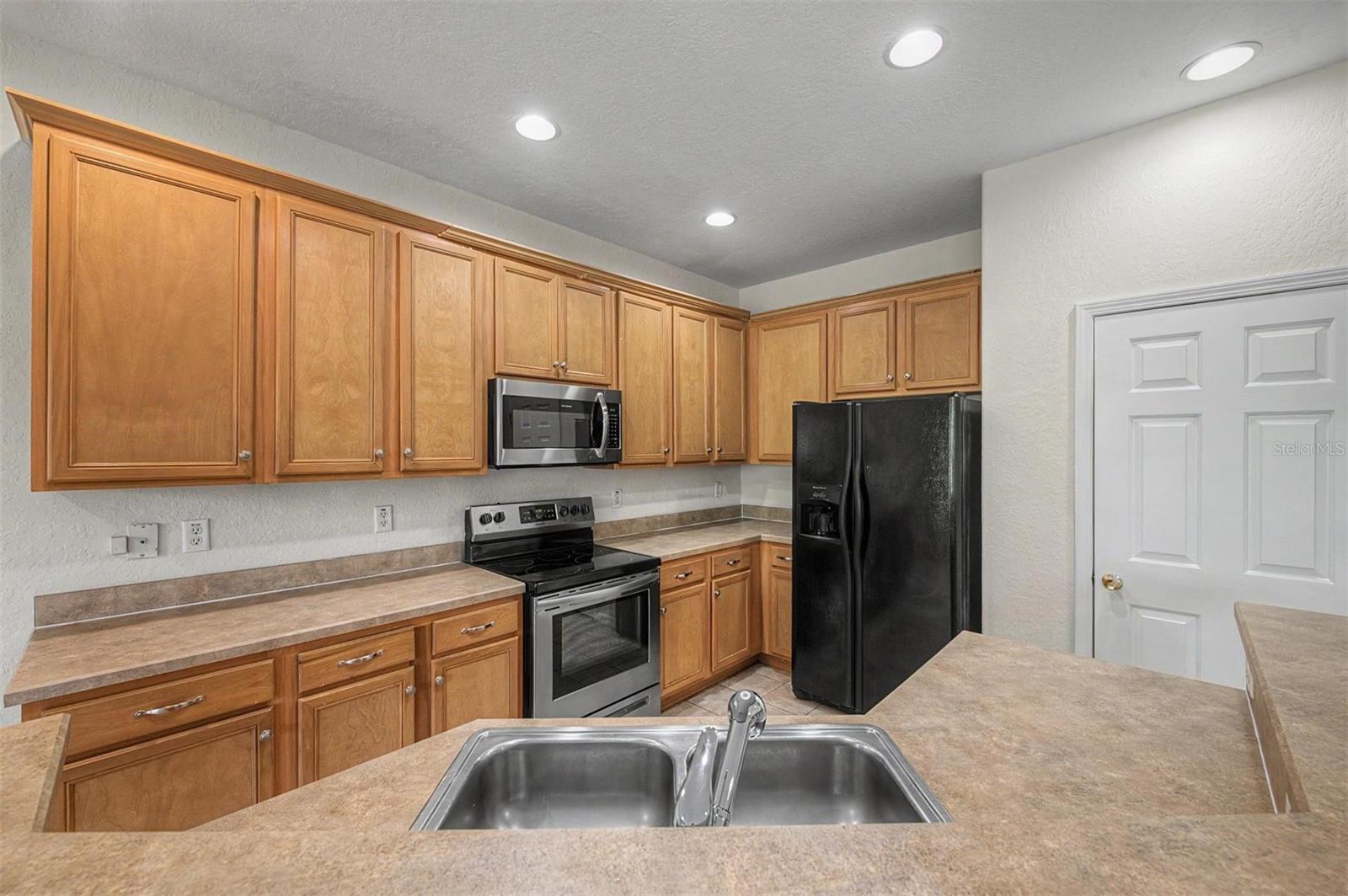 SEVEN OAKS - Residential