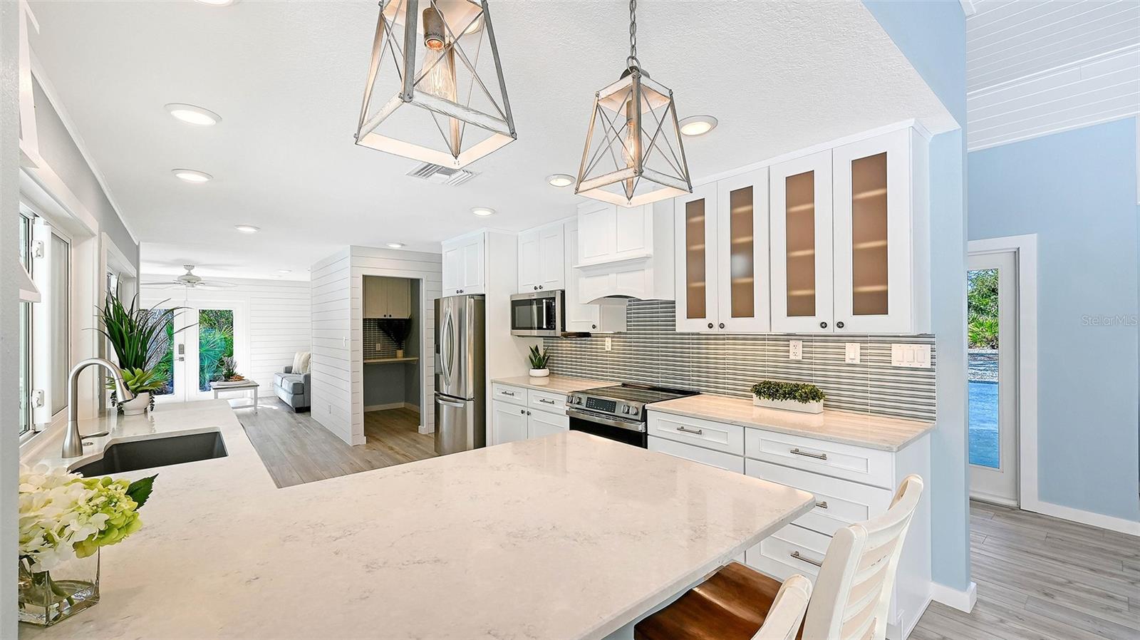 SIESTA PROPERTIES/THE SANDERLING - Residential