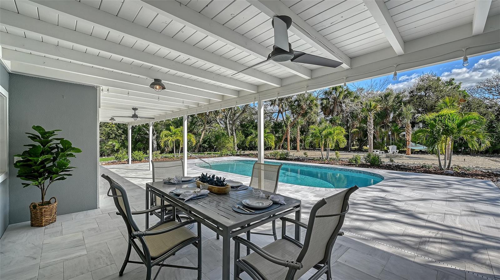 SIESTA PROPERTIES/THE SANDERLING - Residential
