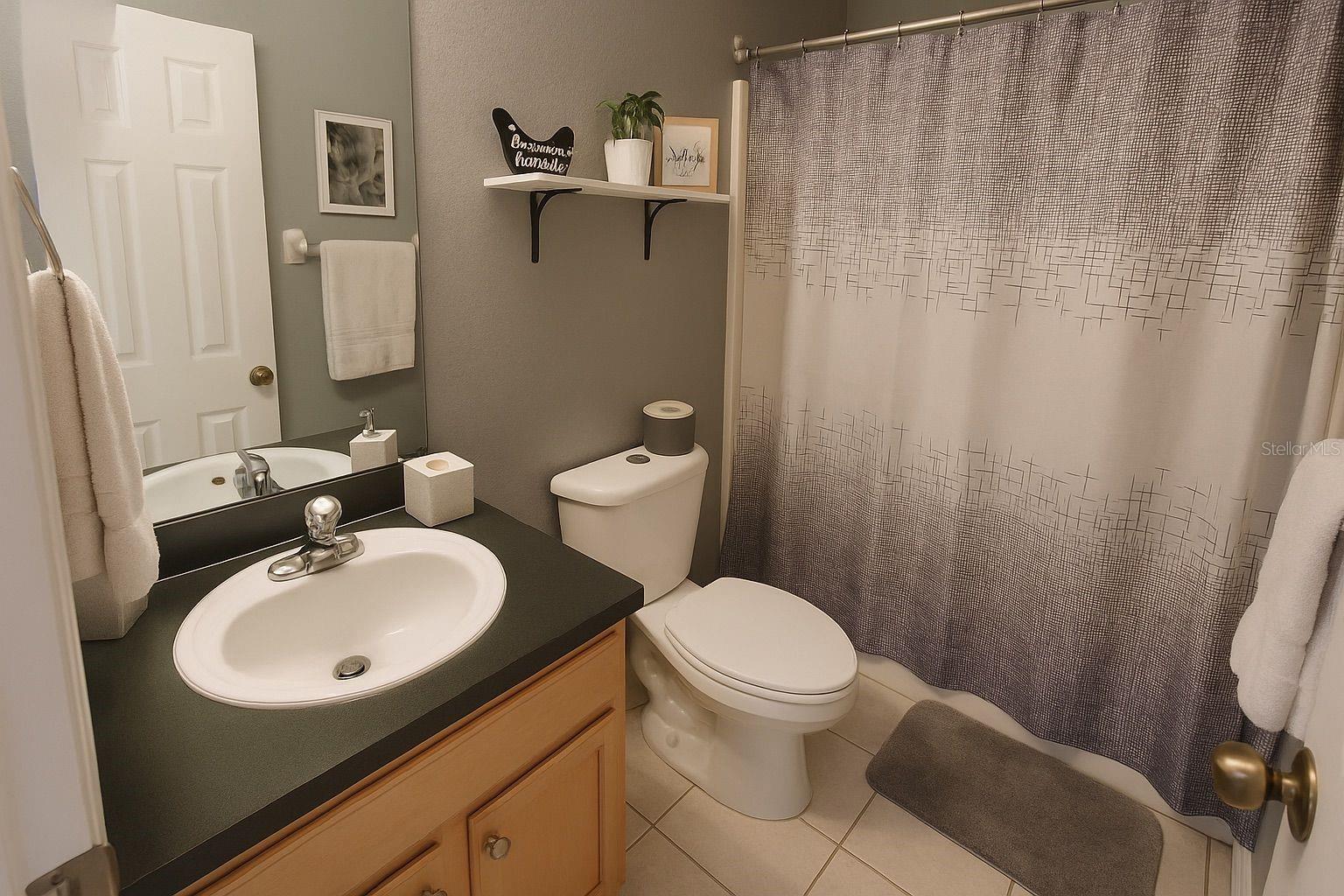 WINDWOOD BAY PH 01 - Residential Lease