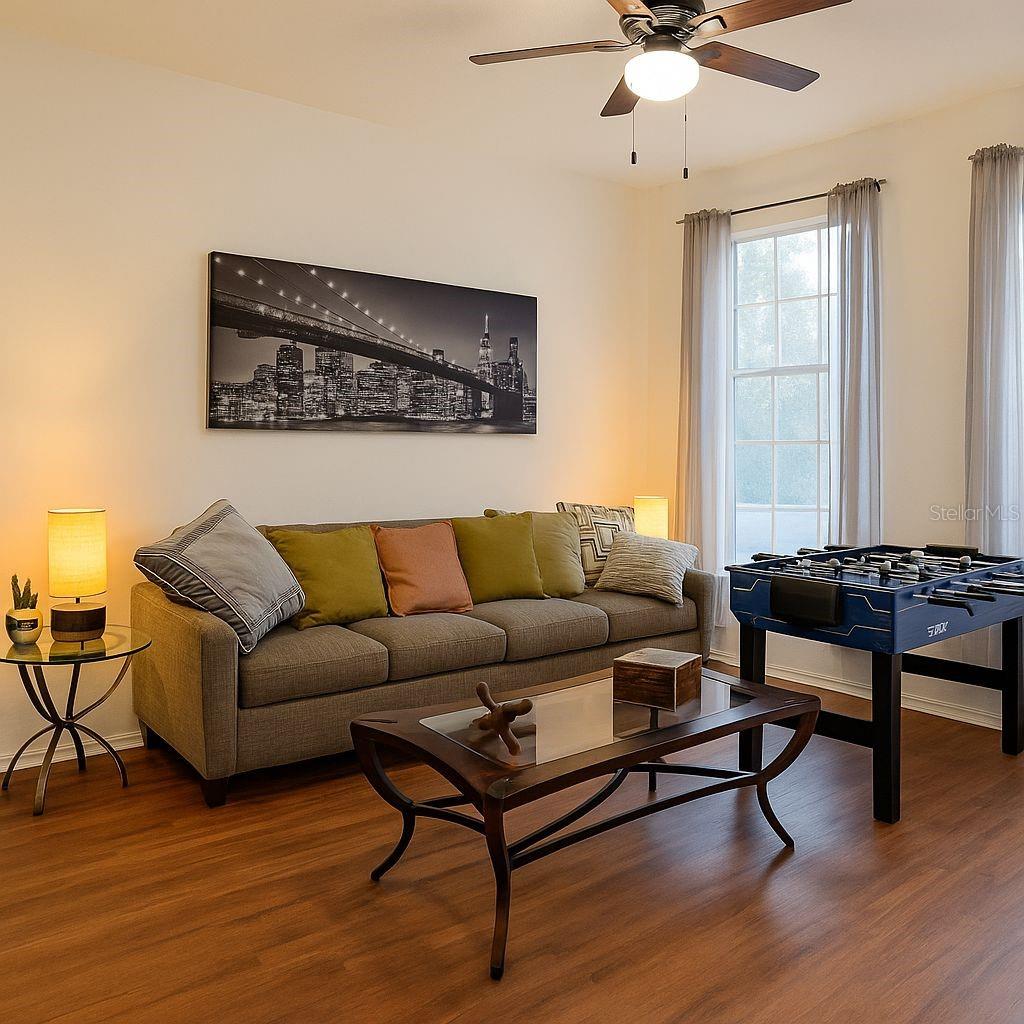 WINDWOOD BAY PH 01 - Residential Lease
