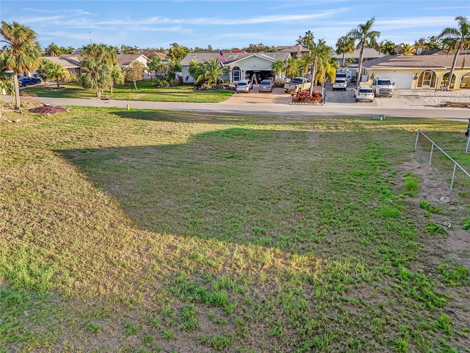 APOLLO BEACH UNIT SIX - Land