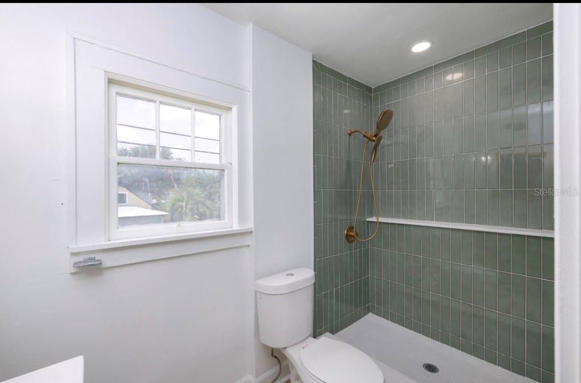 BOONES REV SUB - Residential Lease