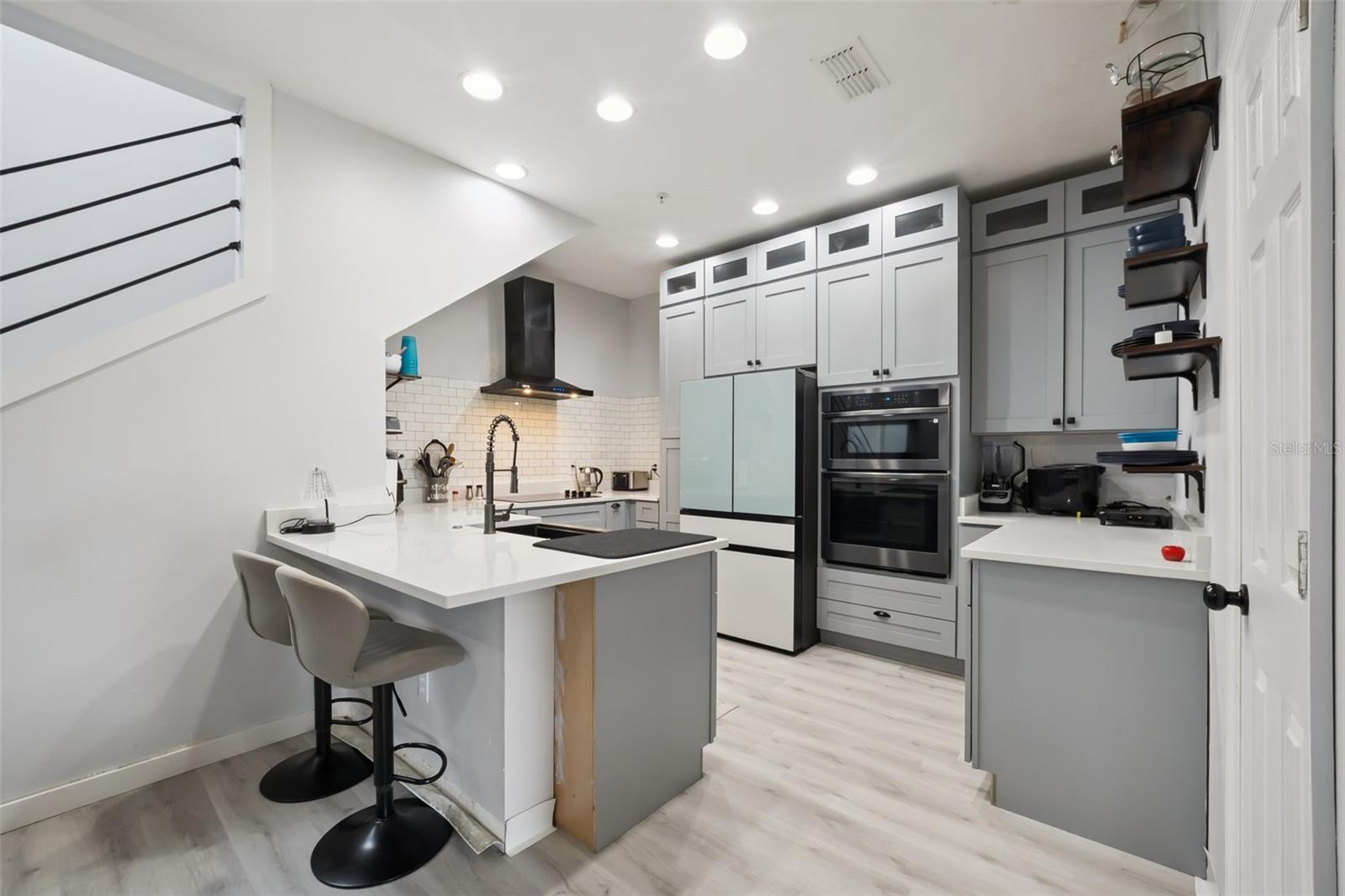 RESERVE/MDW LAKE A-I K M O Q T - Residential