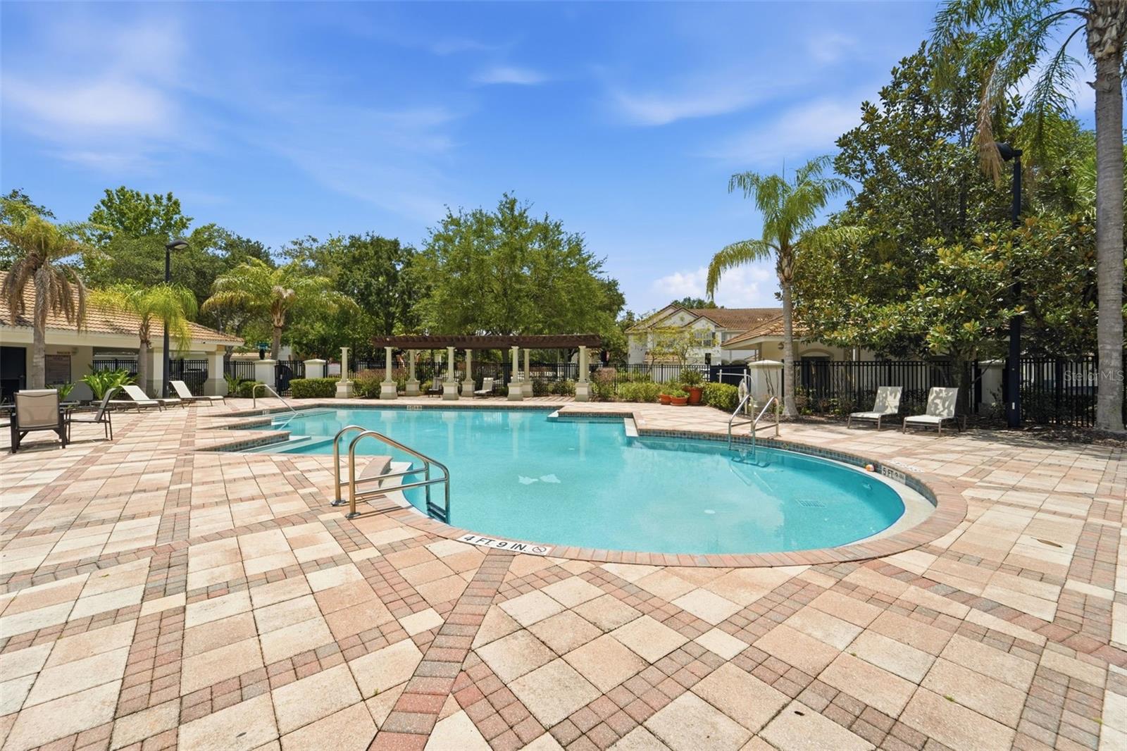 VISTAS/PHILLIPS COMMONS - Residential