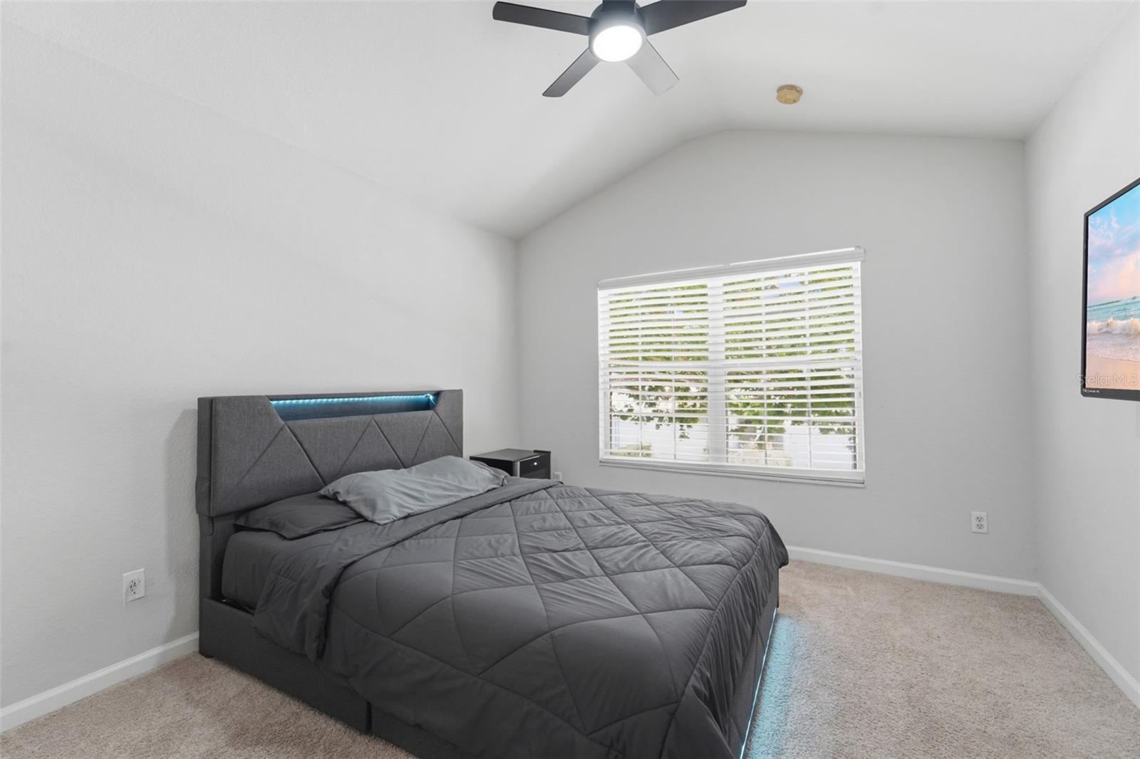 VISTAS/PHILLIPS COMMONS - Residential