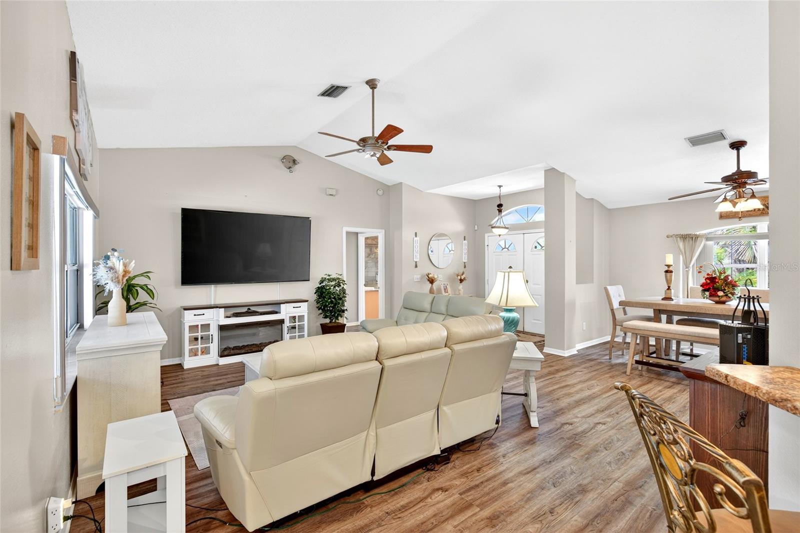 MARION OAKS - Residential