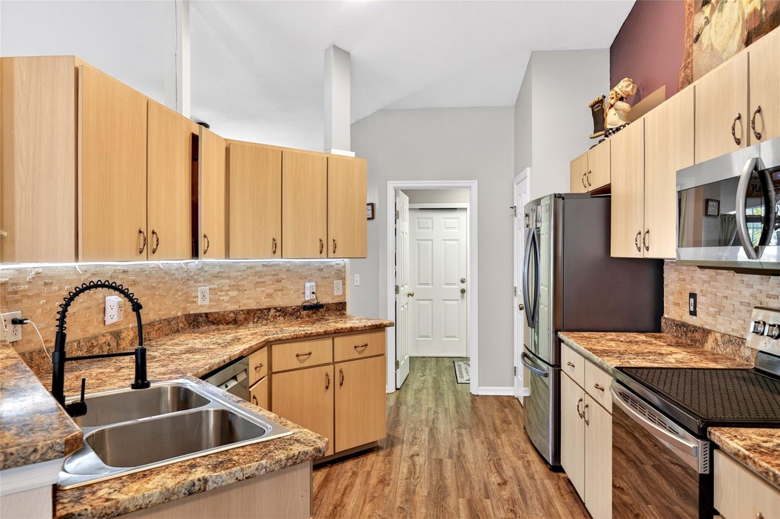 MARION OAKS - Residential