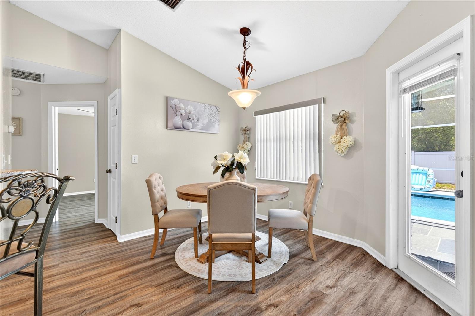 MARION OAKS - Residential