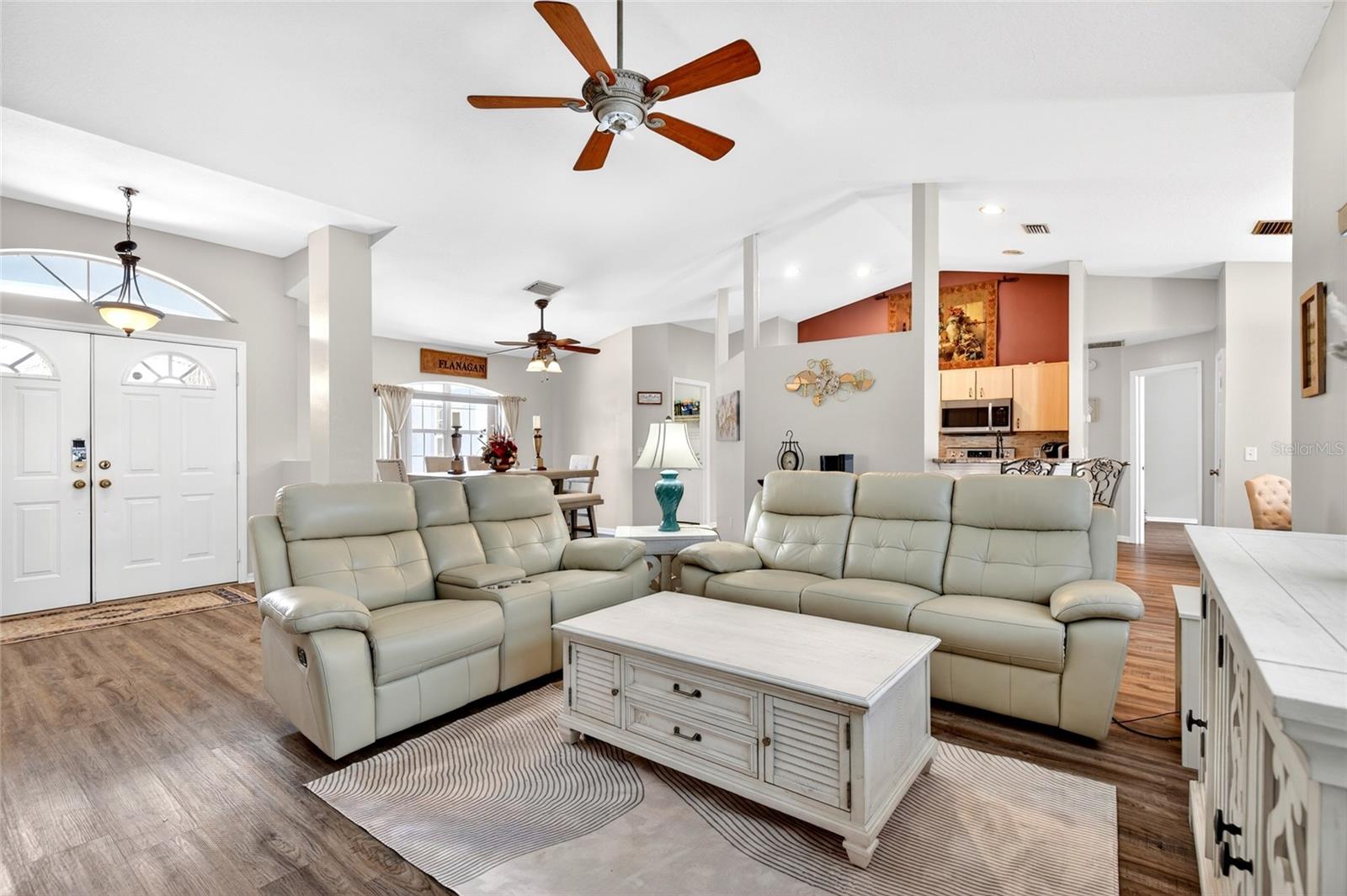 MARION OAKS - Residential