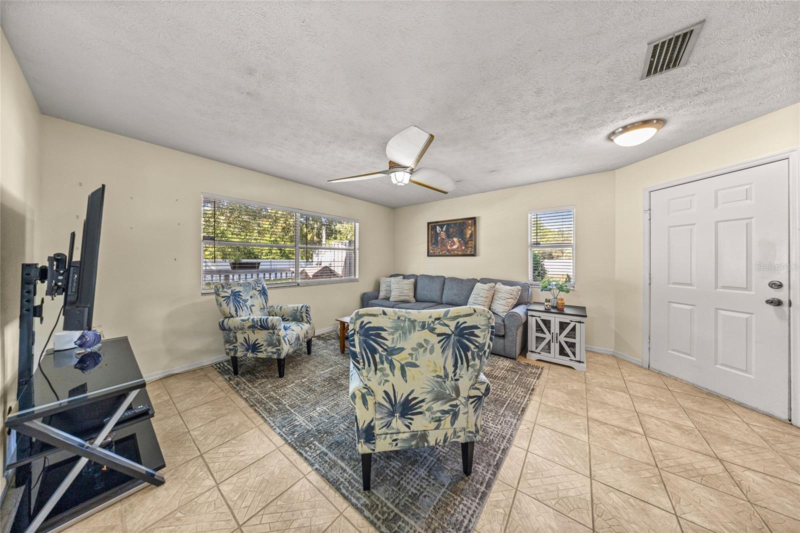 PELICAN COVE UNREC CONDO - Residential
