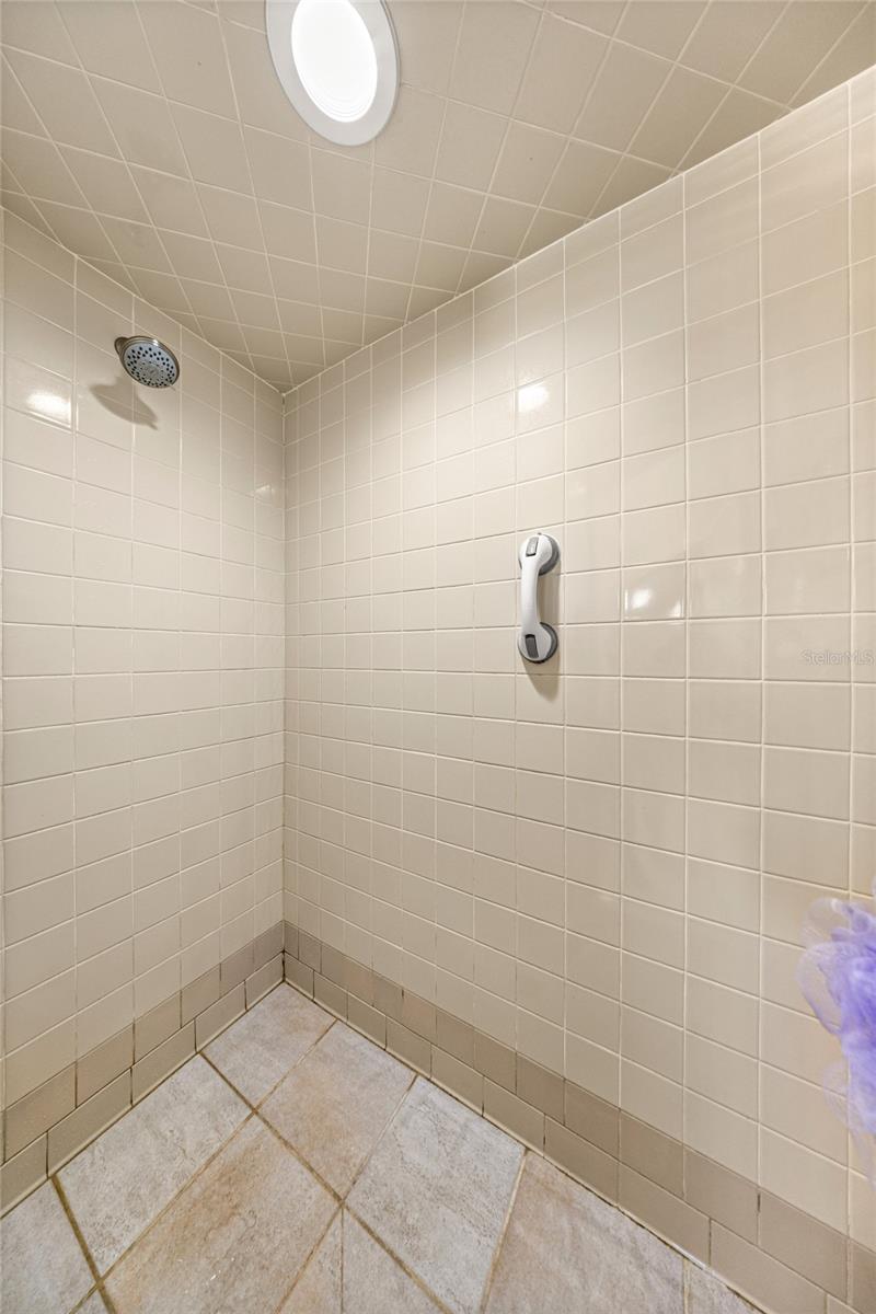 PELICAN COVE UNREC CONDO - Residential