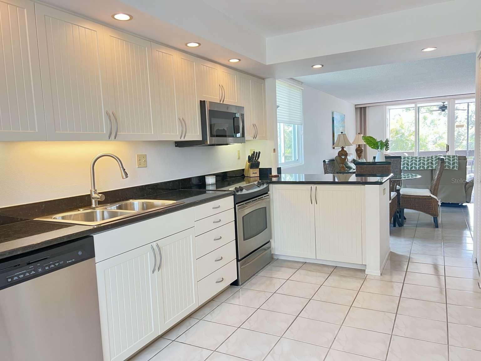 BAYPORT BCH & TEN PH F - Residential