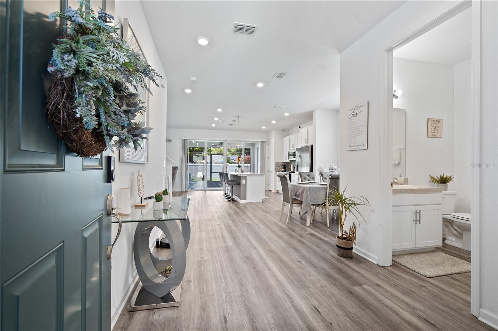 SEASONS/MATTIE POINTE - Residential