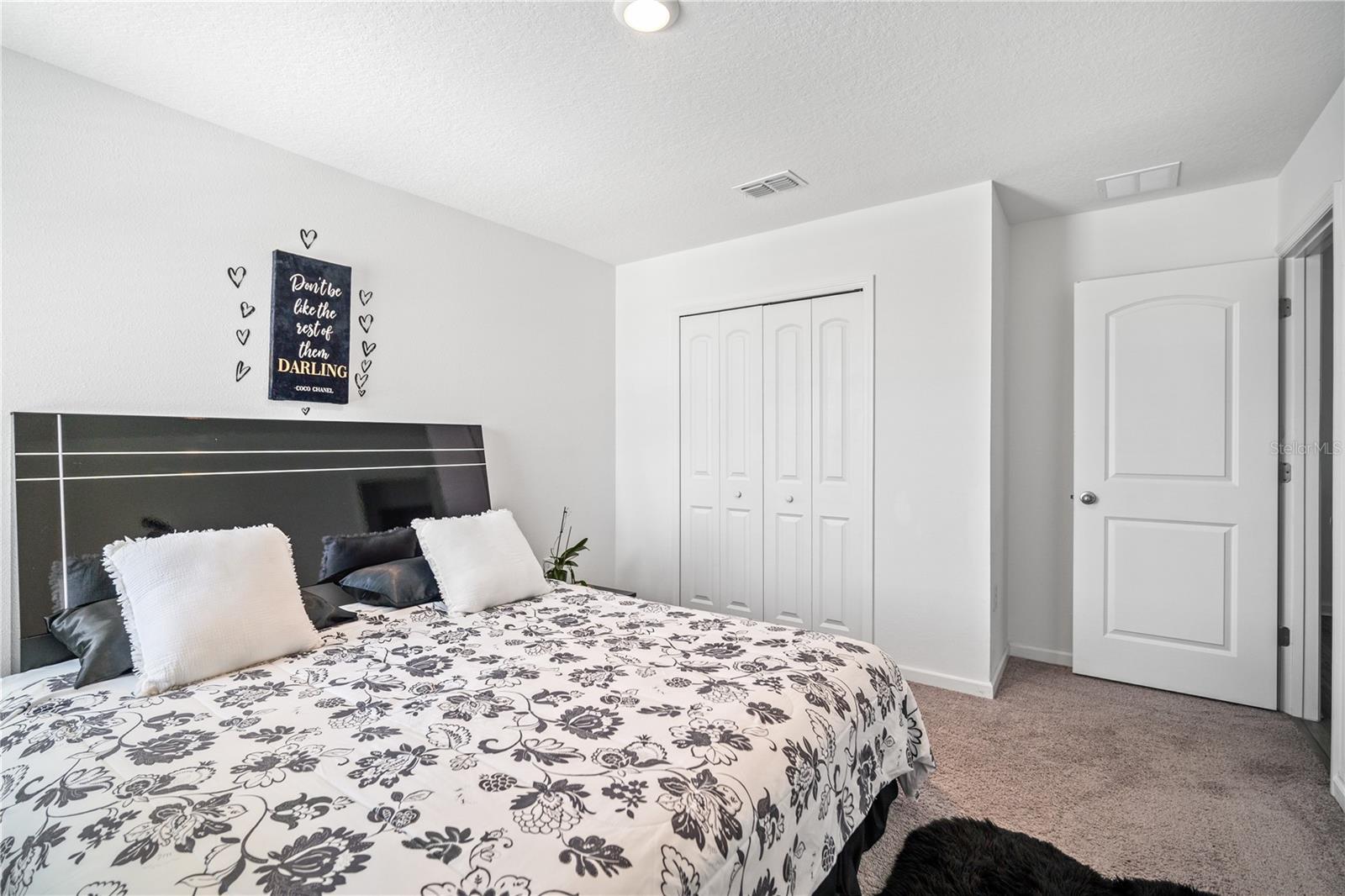 SEASONS/MATTIE POINTE - Residential