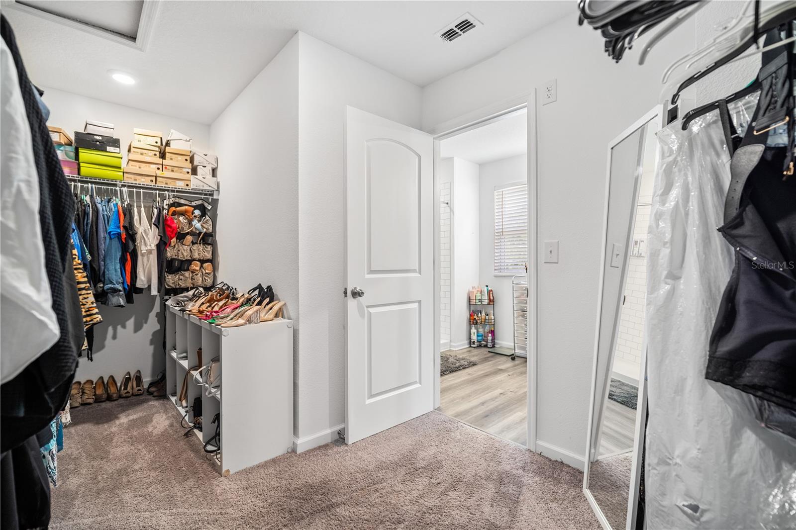 SEASONS/MATTIE POINTE - Residential