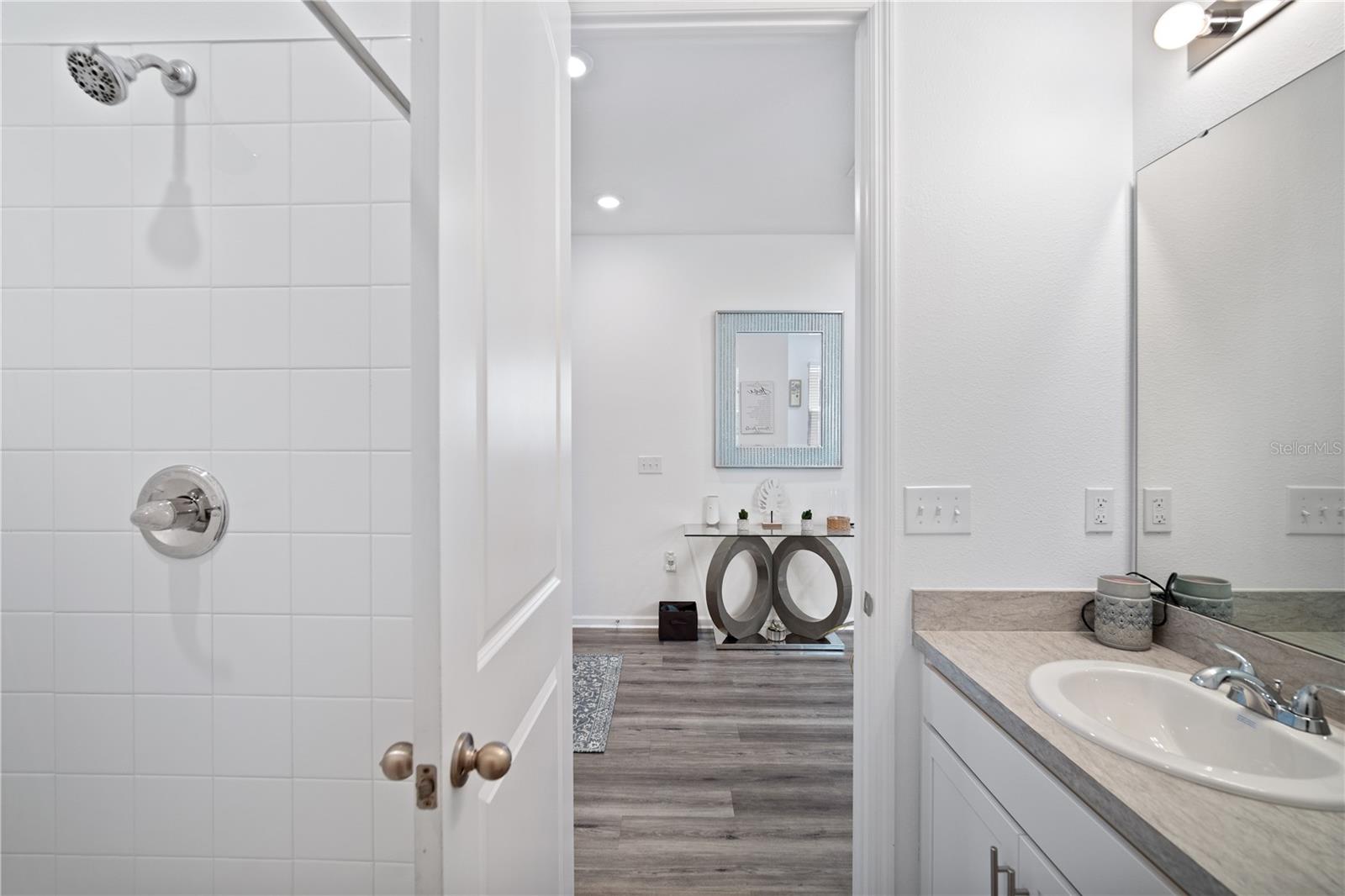 SEASONS/MATTIE POINTE - Residential