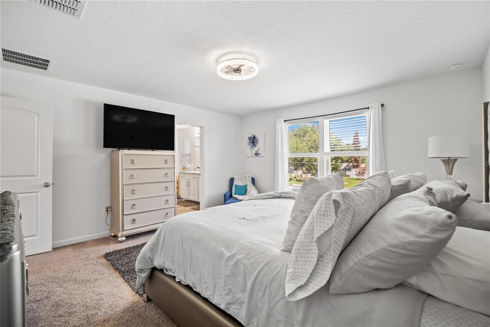 SEASONS/MATTIE POINTE - Residential