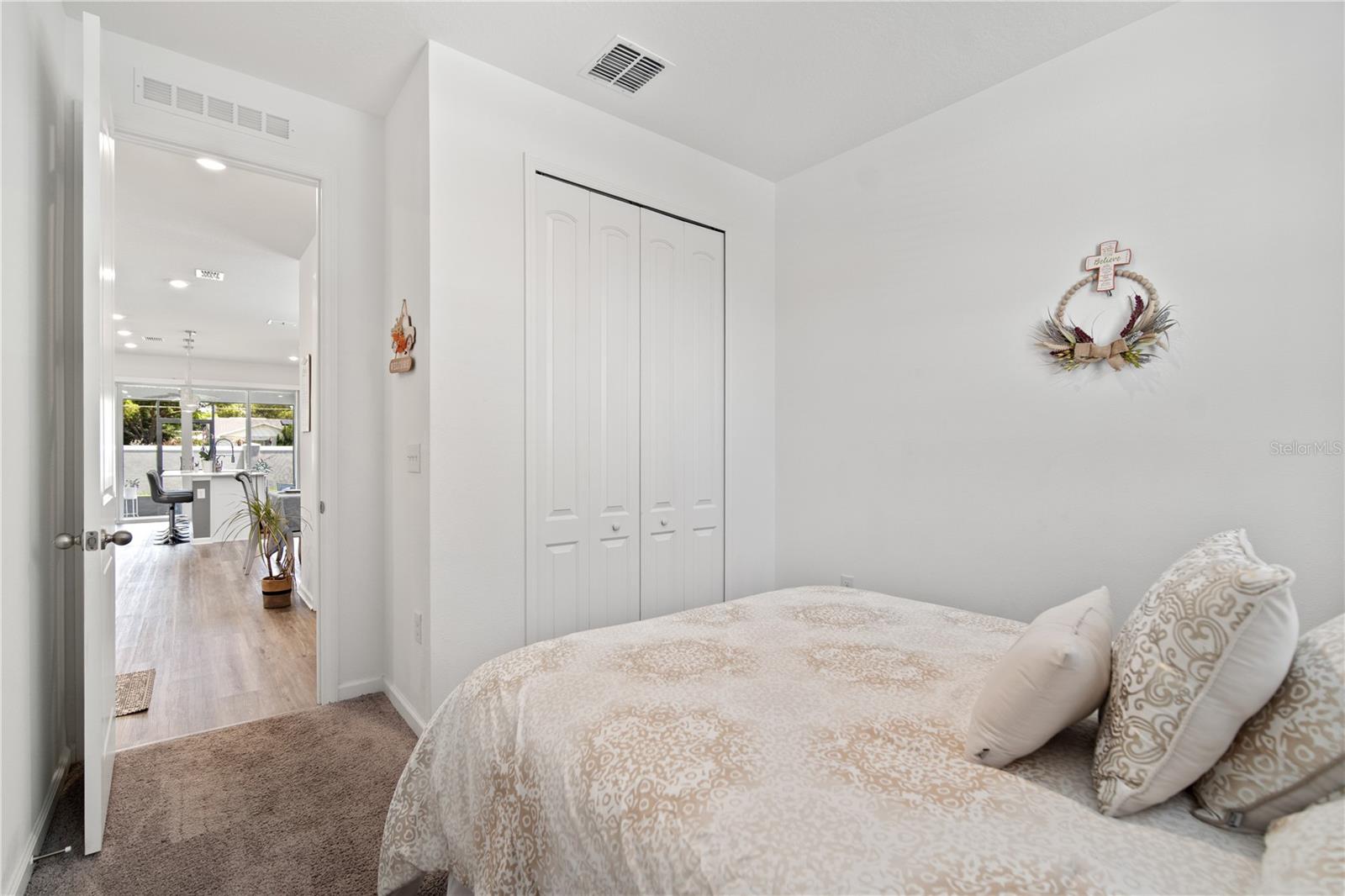 SEASONS/MATTIE POINTE - Residential