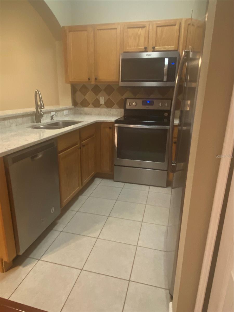 TIMBER POINTE-PH 01 - Residential Lease