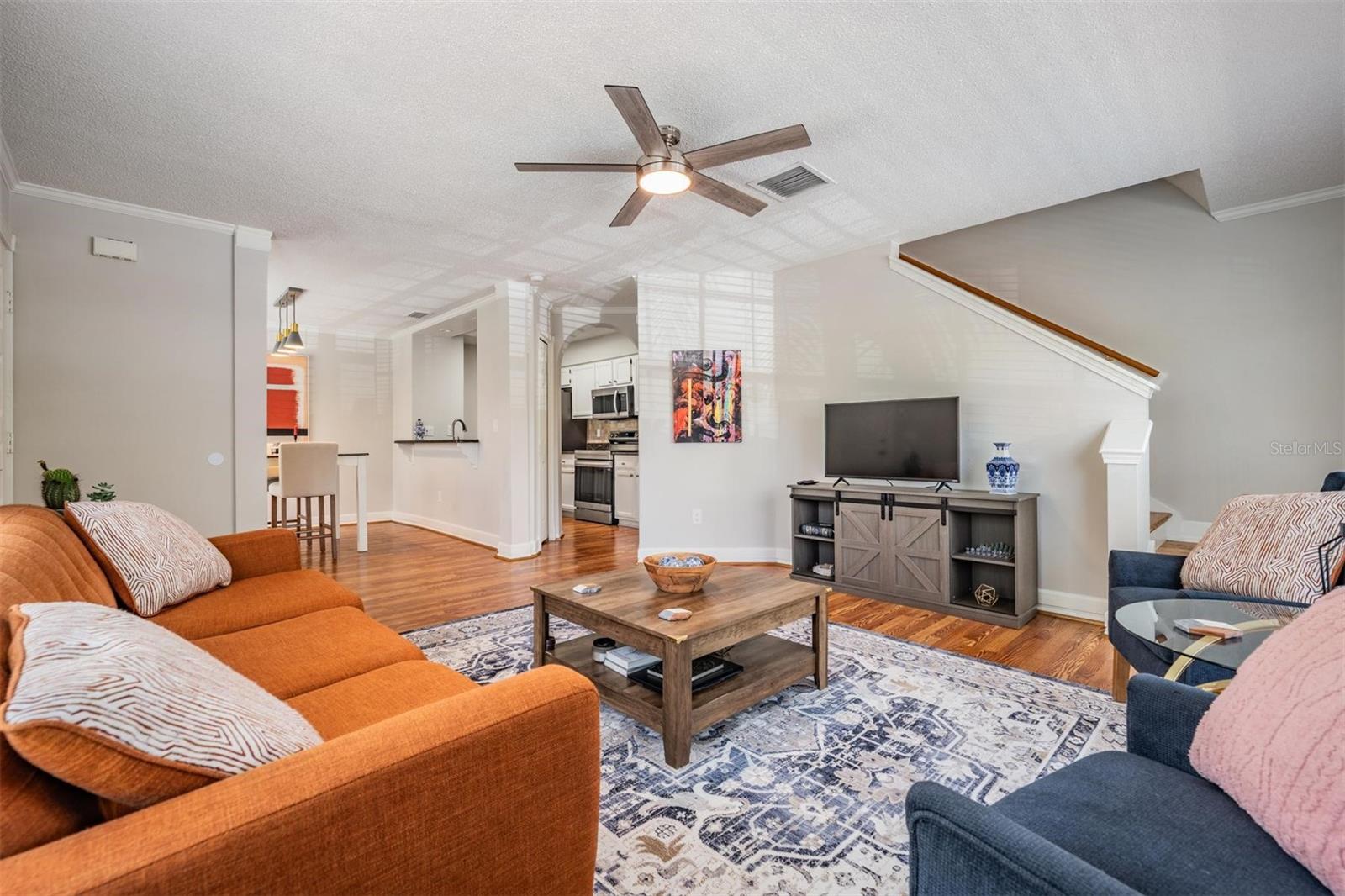 THE TOWNHOMES AT KENSINGTON - Residential