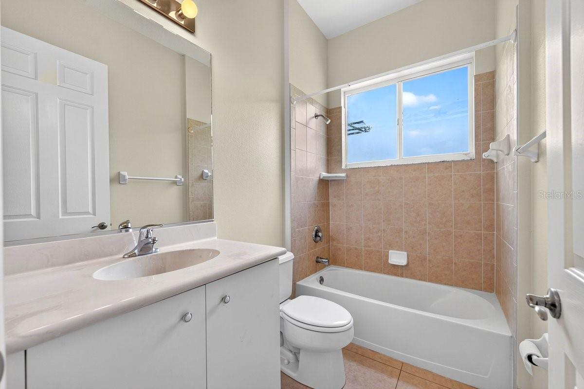 BREAKAWAY TR PH 03 UNIT 2B - Residential