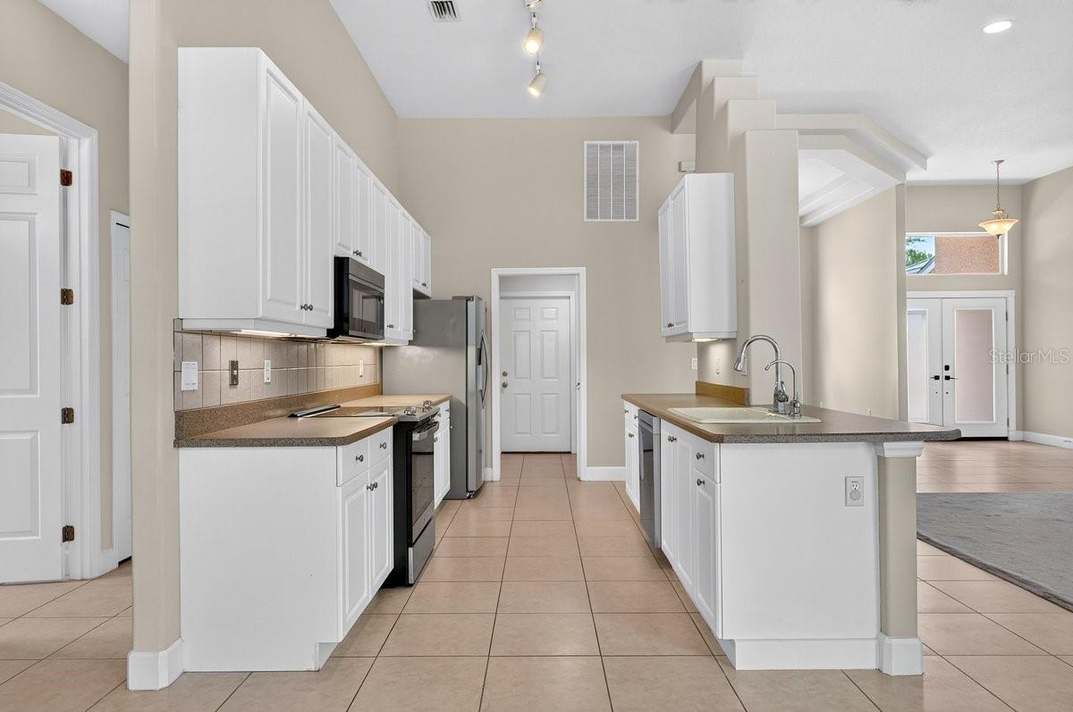 BREAKAWAY TR PH 03 UNIT 2B - Residential