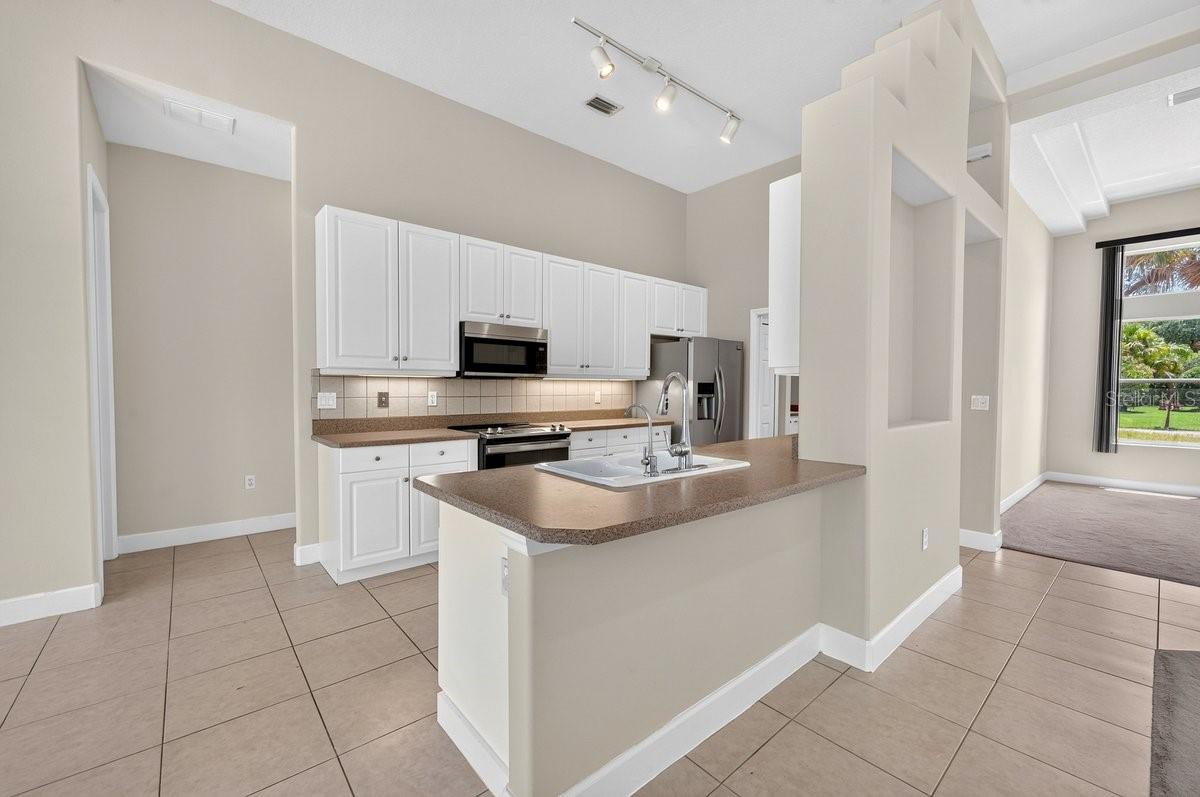 BREAKAWAY TR PH 03 UNIT 2B - Residential