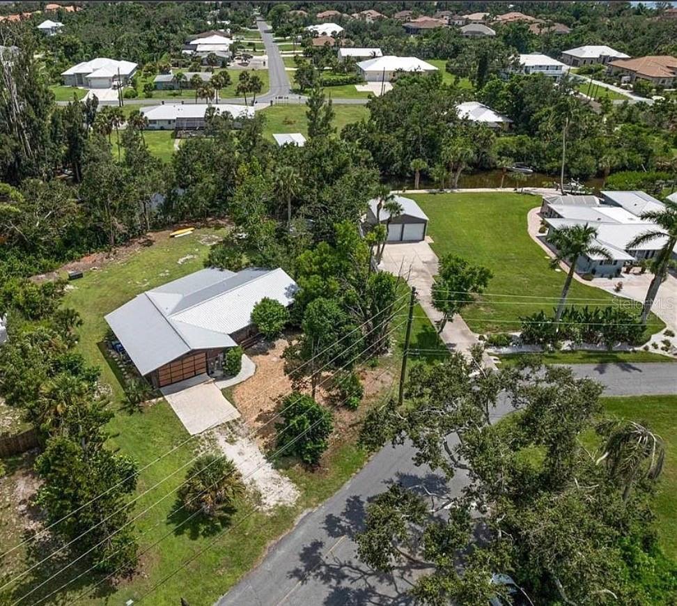 LAUREL VILLA - Residential