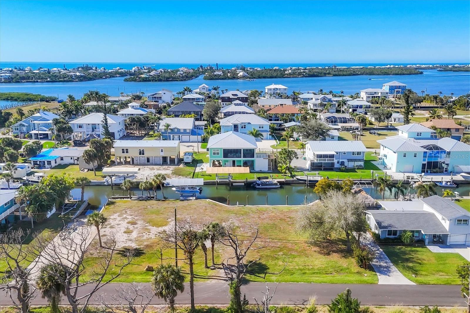 PALM POINT - Land