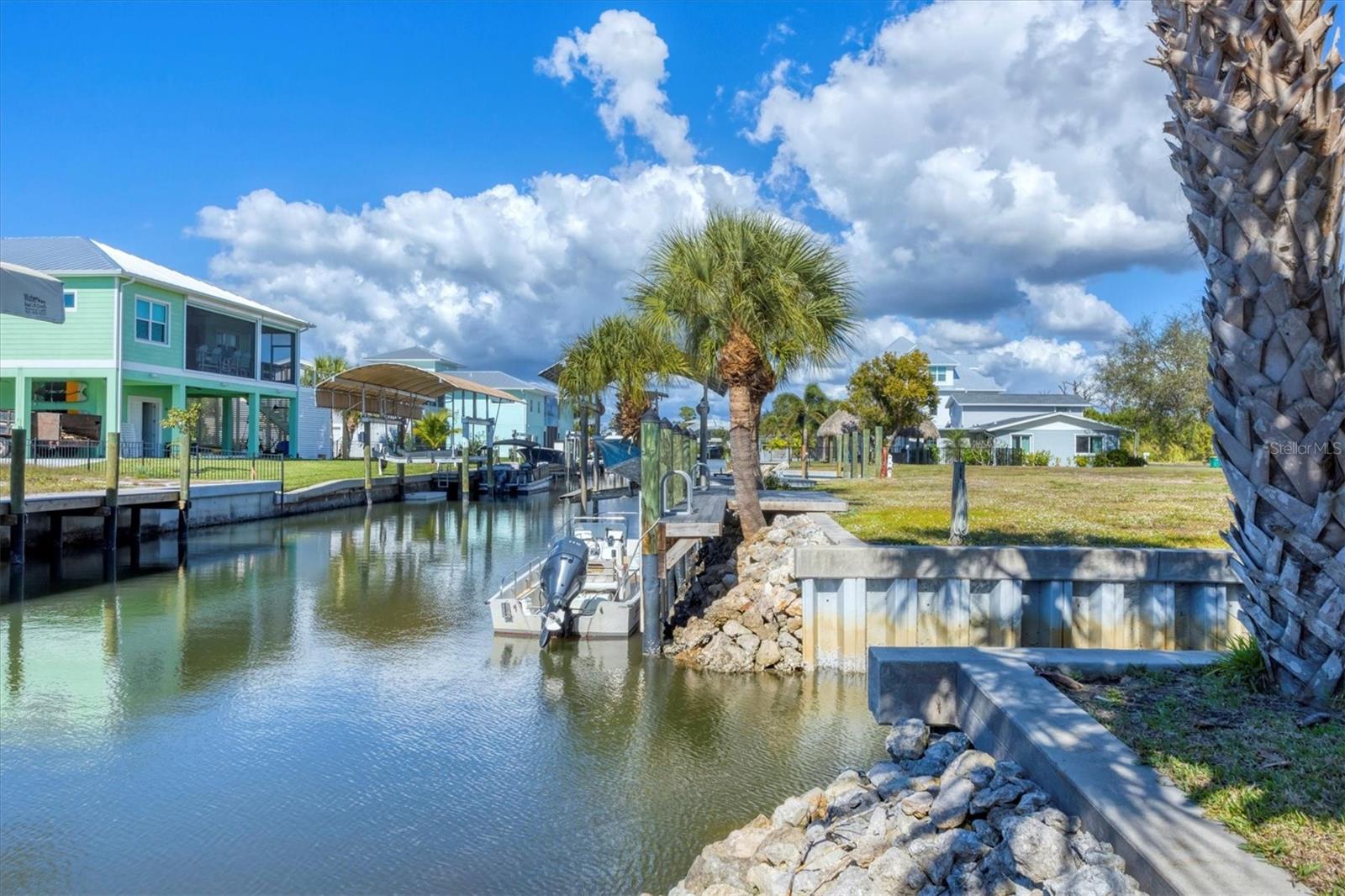 PALM POINT - Land