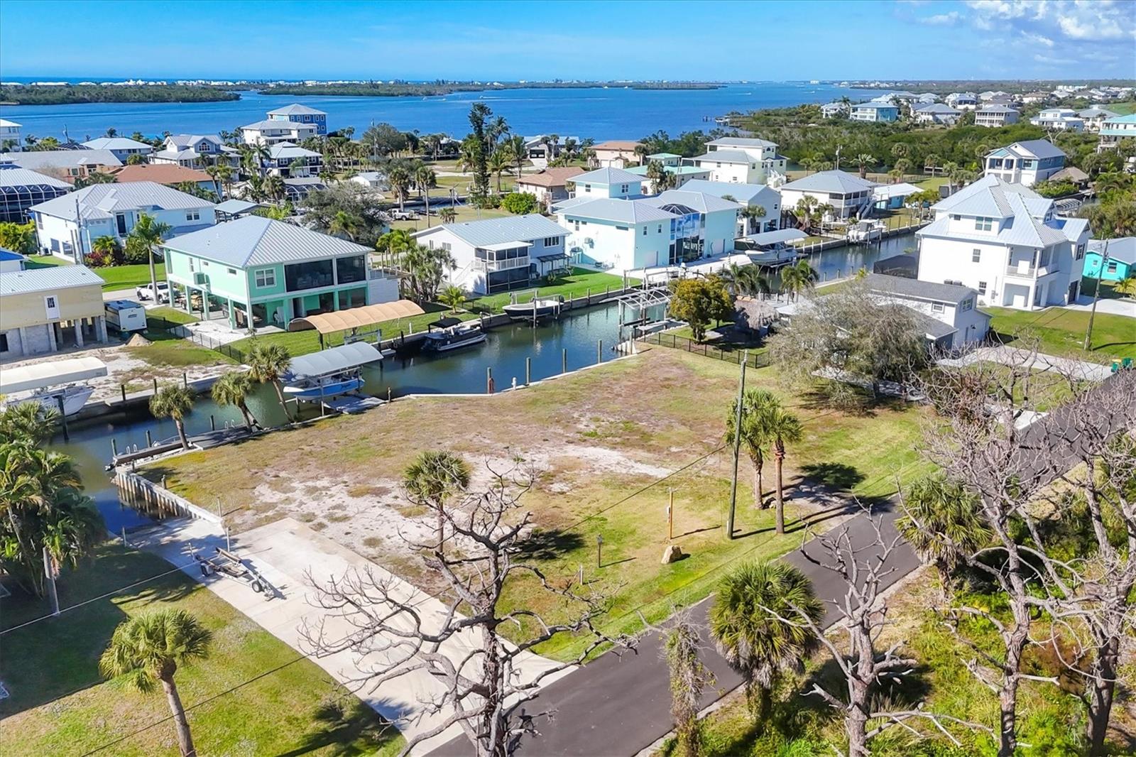 PALM POINT - Land