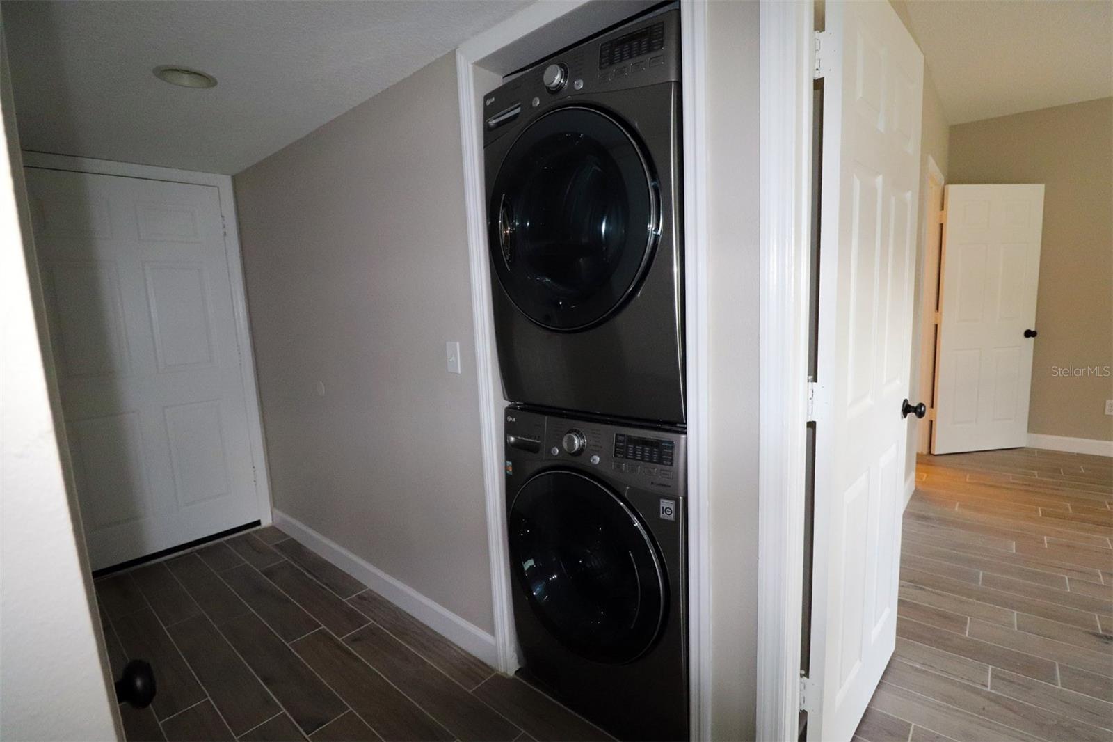STONEYBROOK - Residential Lease