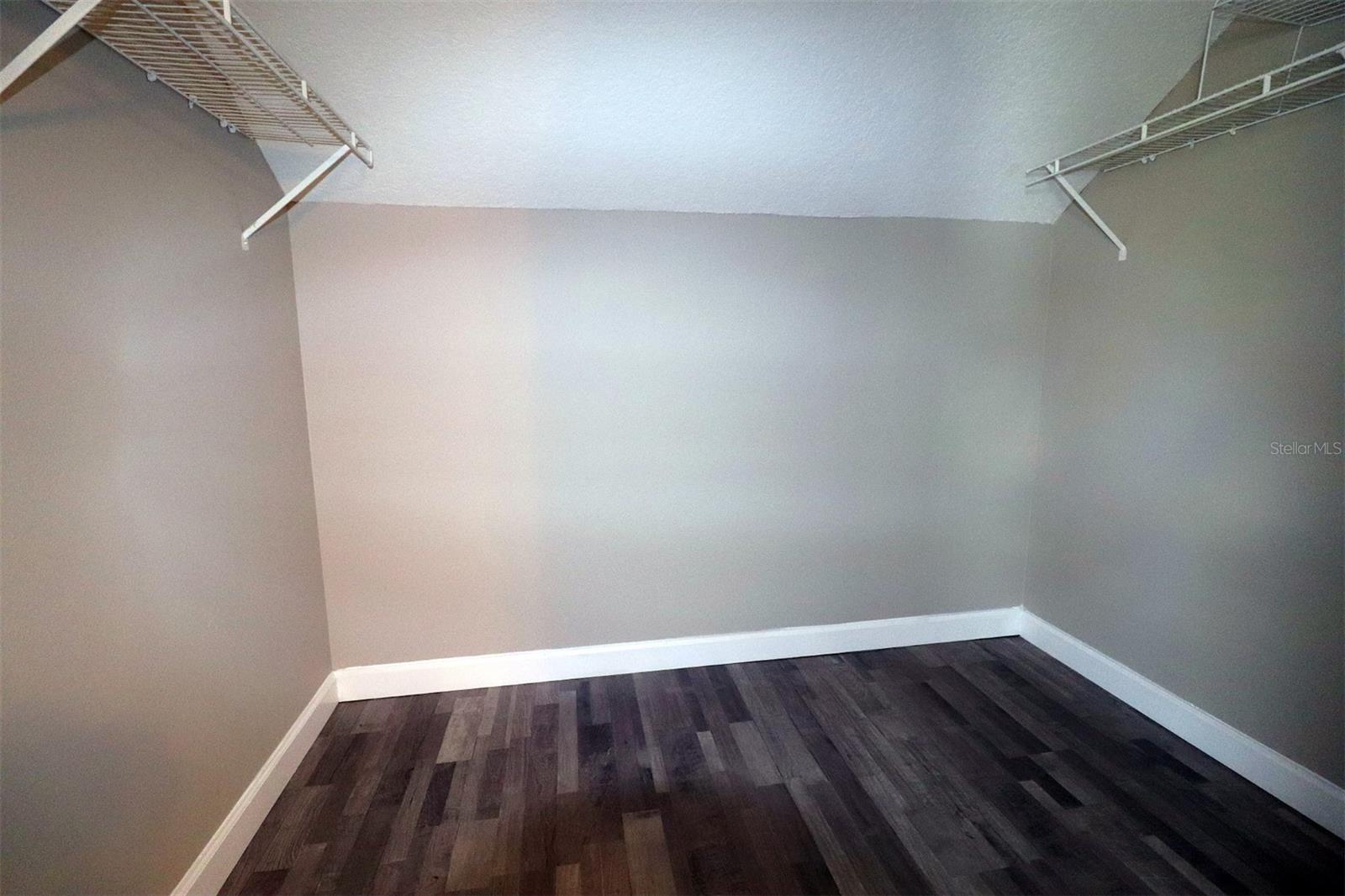 STONEYBROOK - Residential Lease