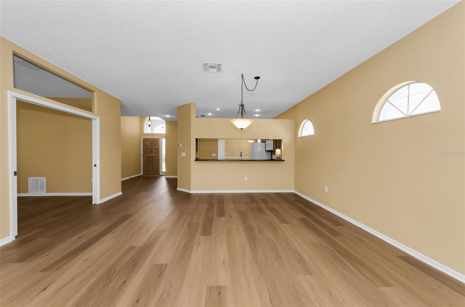 CRESCENT OAKS COUNTRY CLUB 2 - Residential