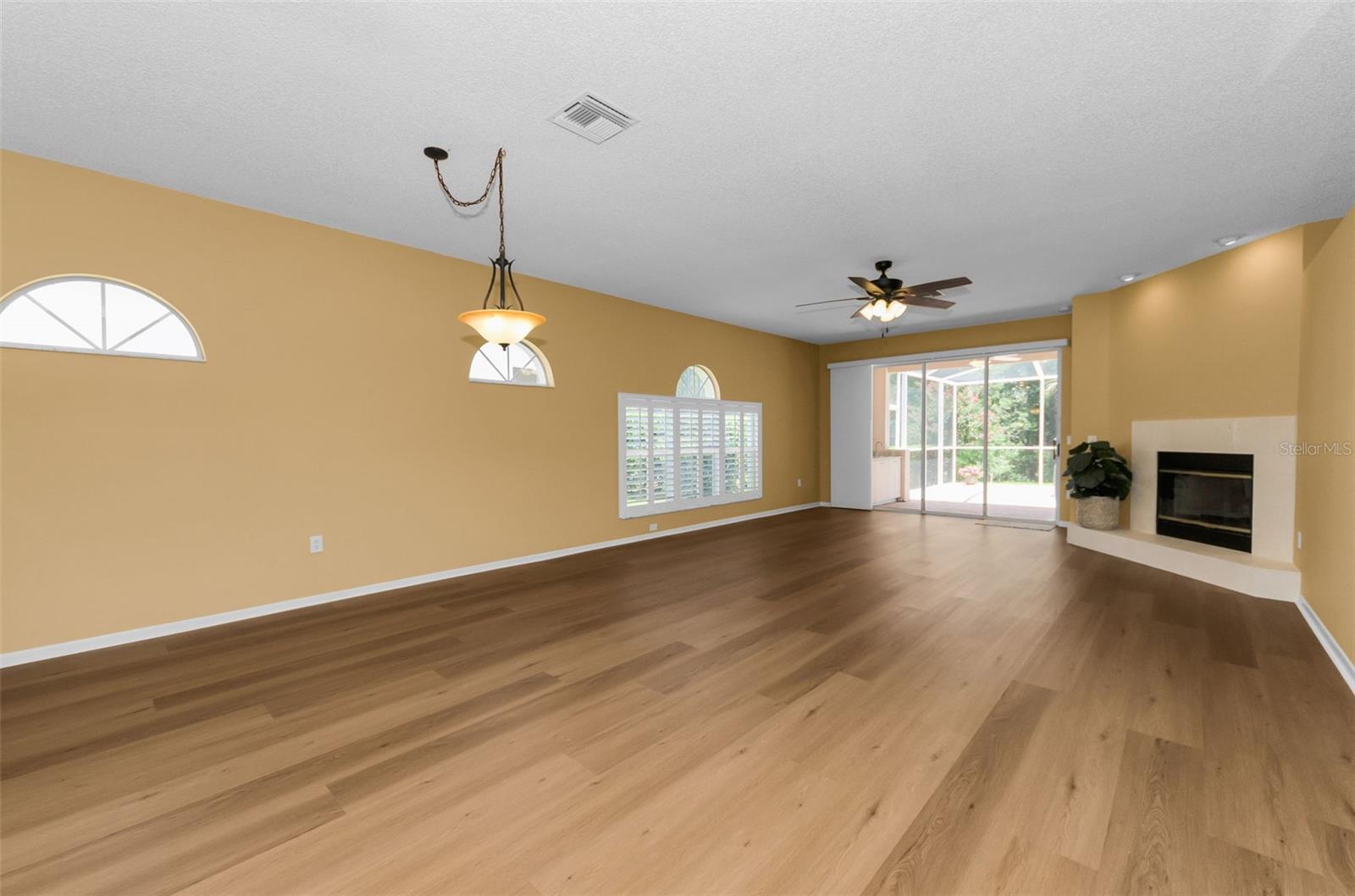 CRESCENT OAKS COUNTRY CLUB 2 - Residential