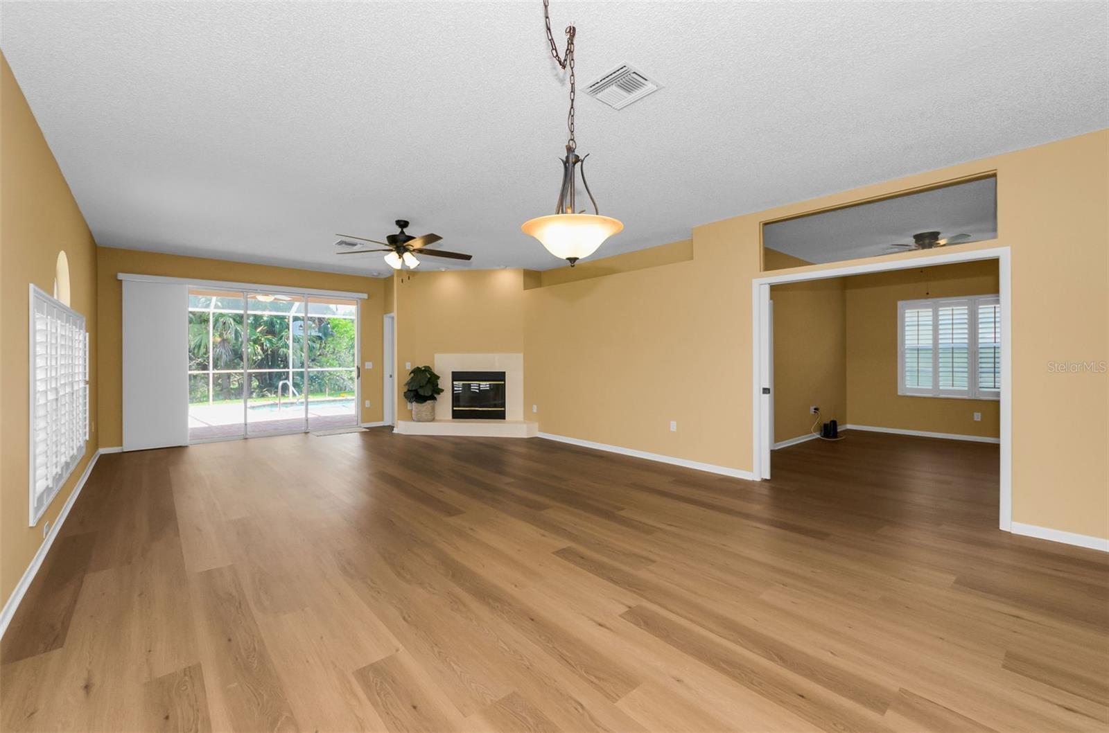 CRESCENT OAKS COUNTRY CLUB 2 - Residential