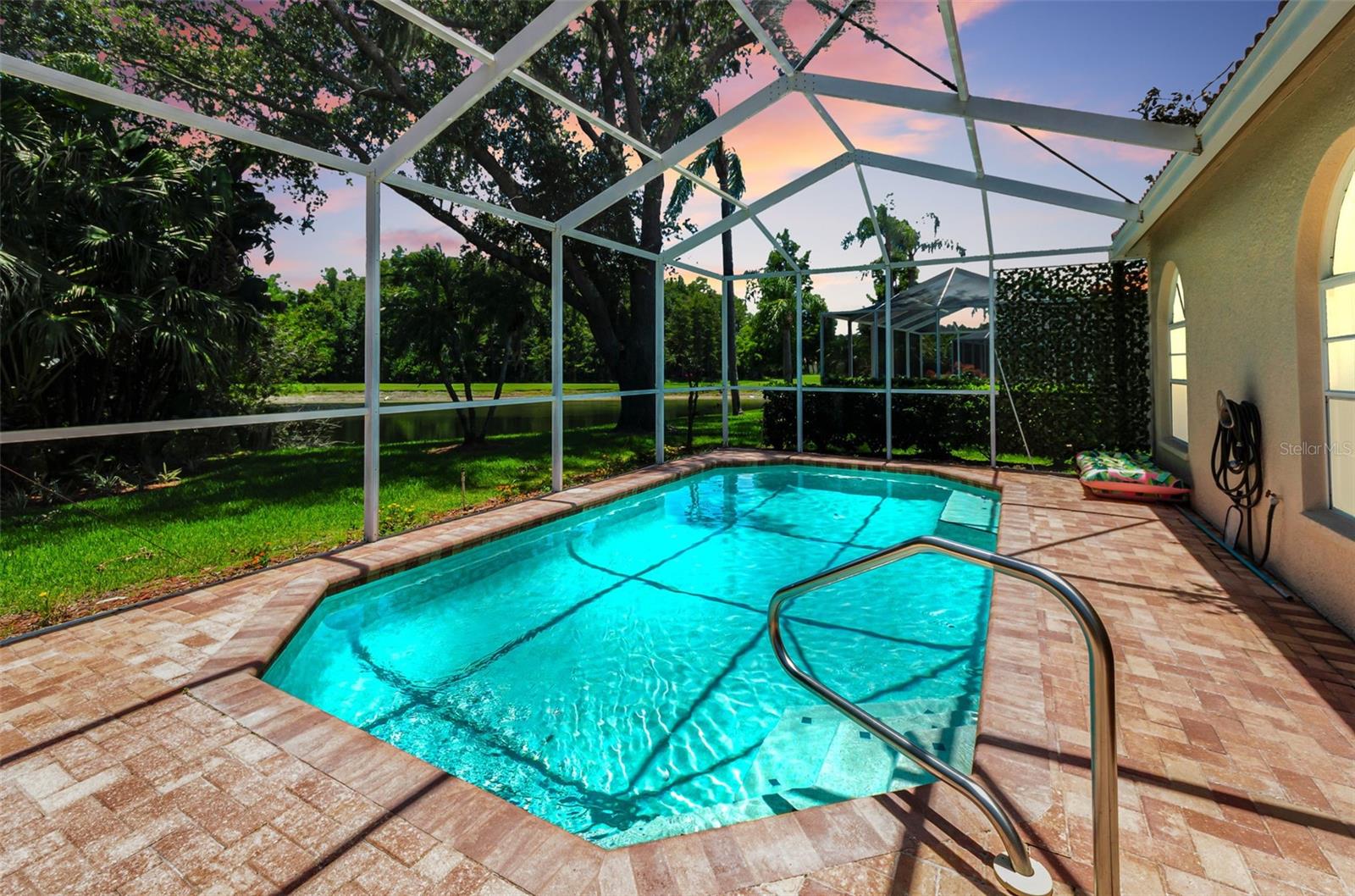 CRESCENT OAKS COUNTRY CLUB 2 - Residential