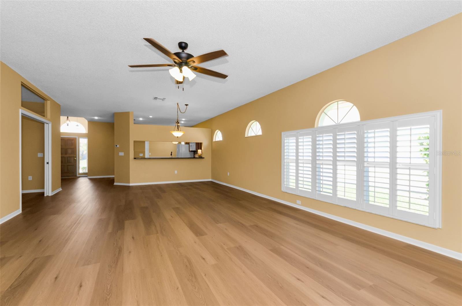 CRESCENT OAKS COUNTRY CLUB 2 - Residential