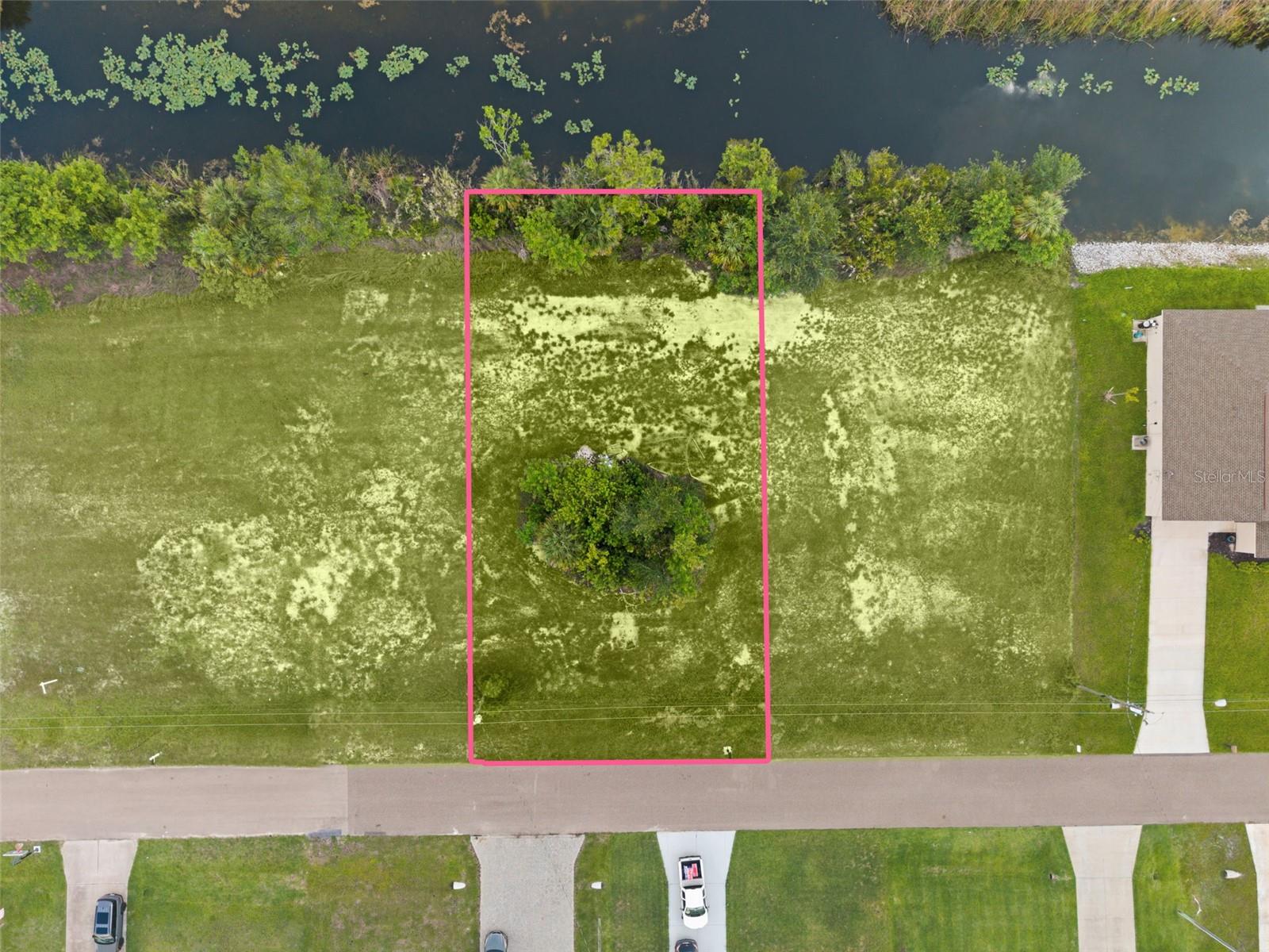 CAPE CORAL - Land