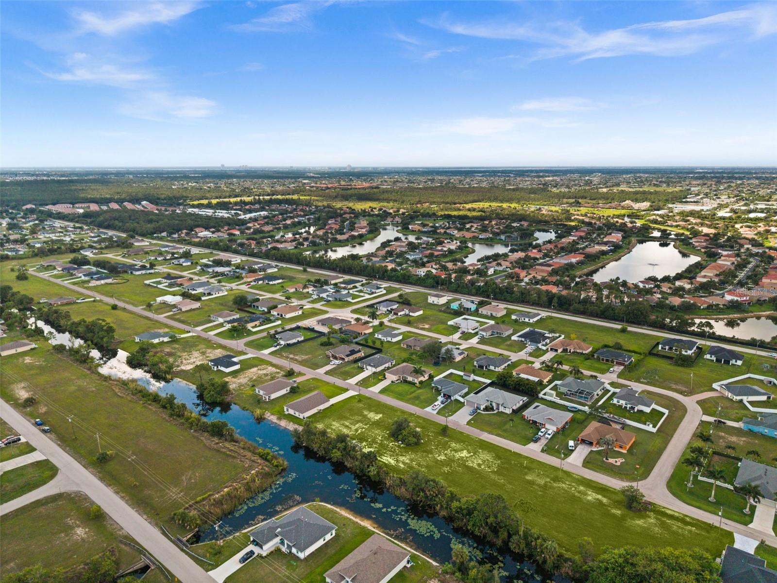 CAPE CORAL - Land