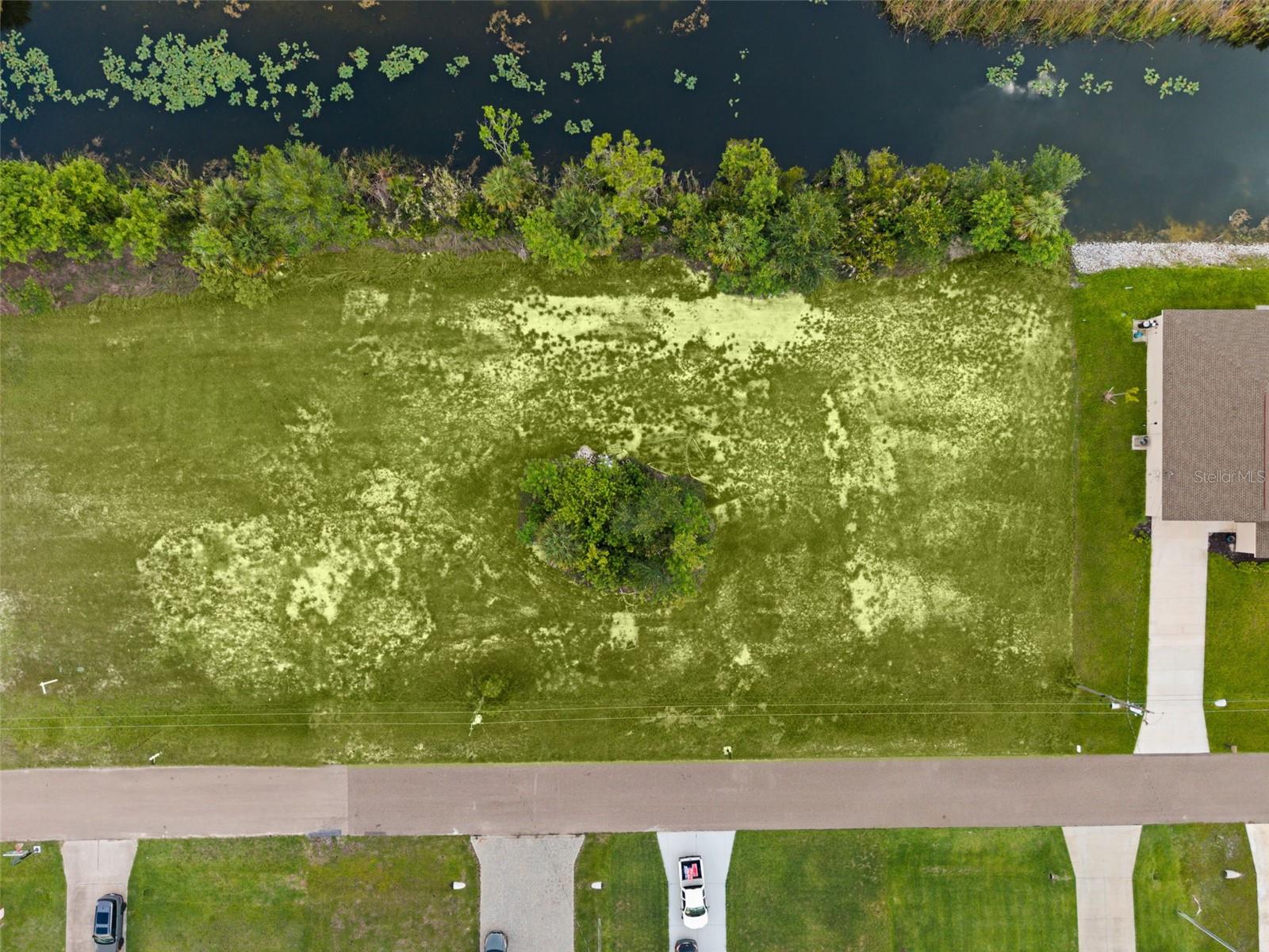 CAPE CORAL - Land