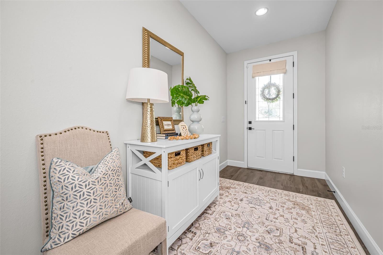 RIVERCHASE - Residential