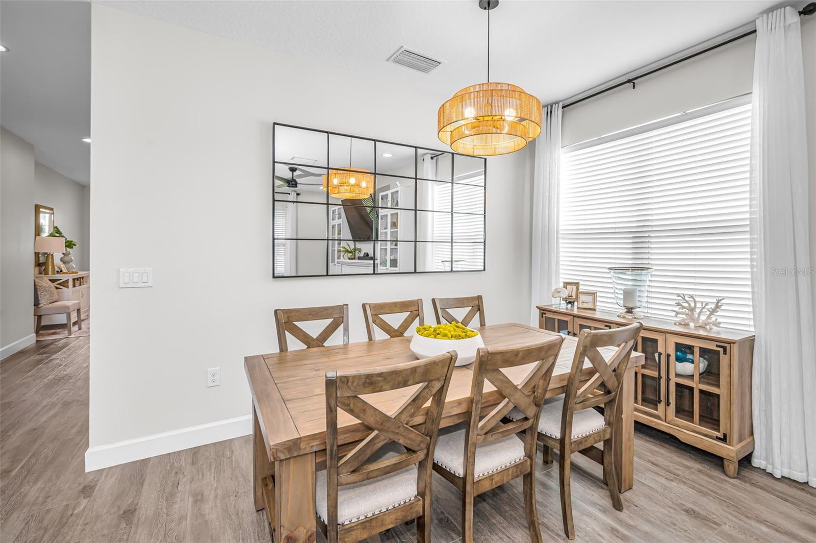 RIVERCHASE - Residential