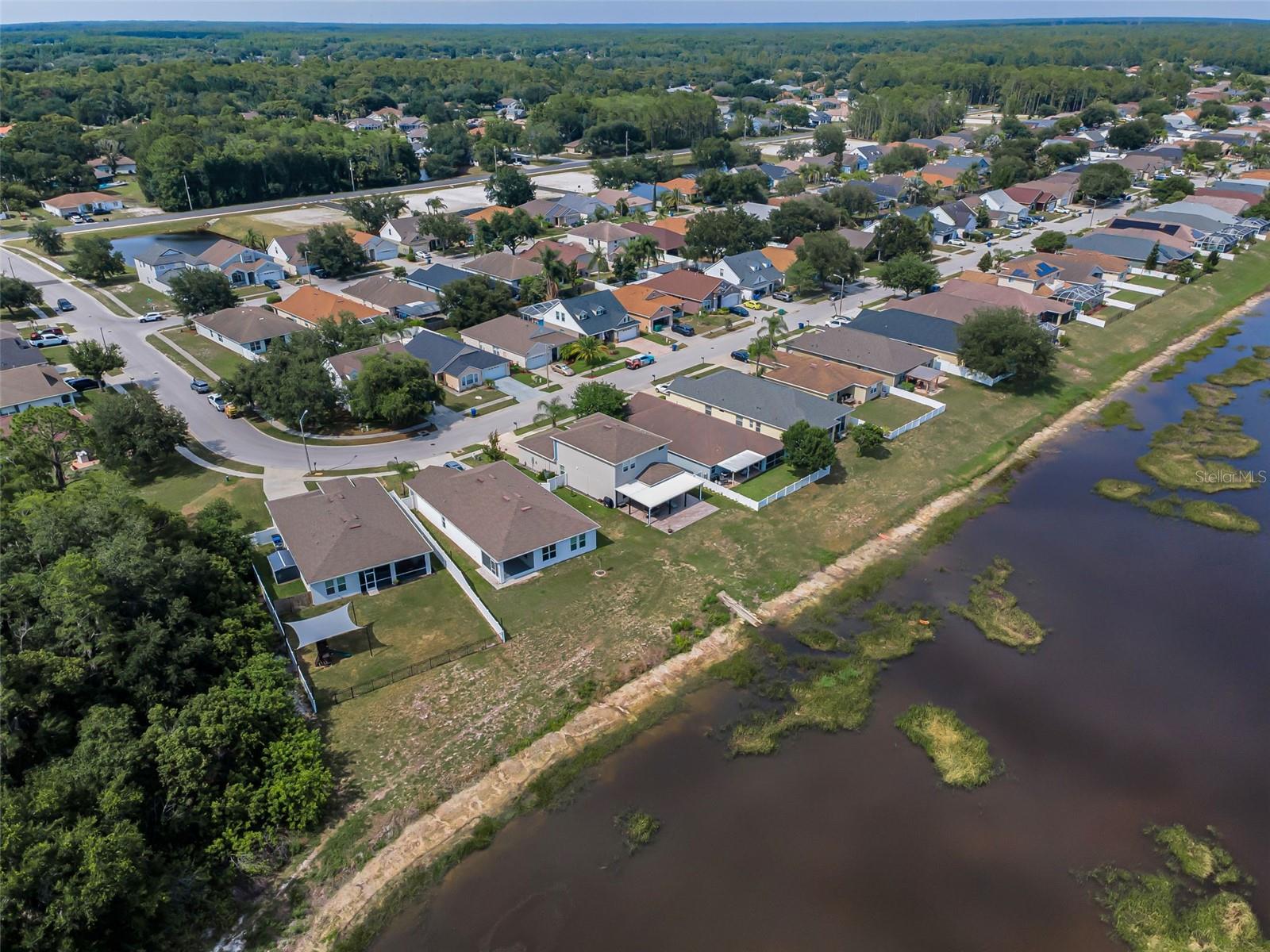 RIVERCHASE - Residential