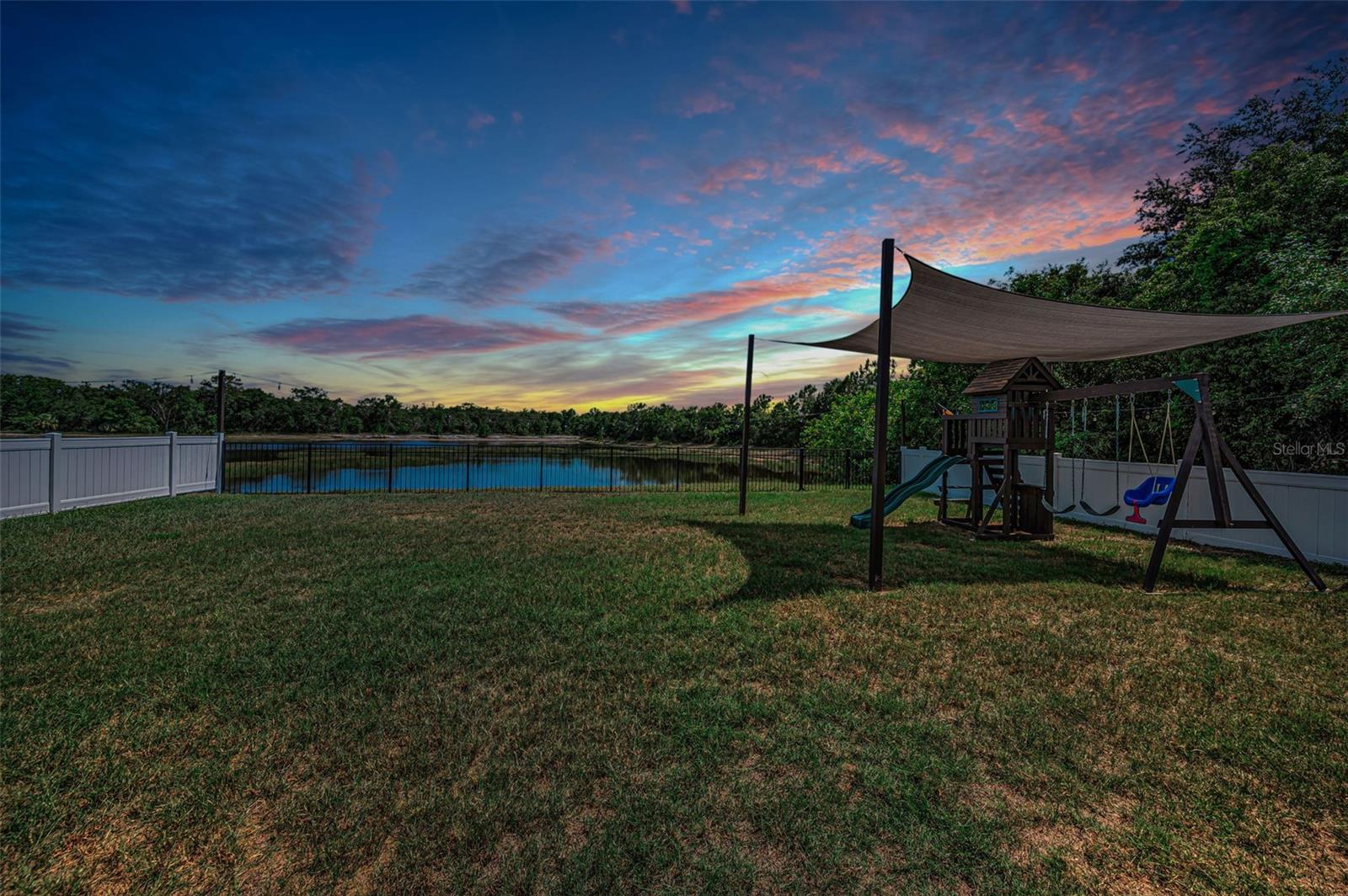 RIVERCHASE - Residential