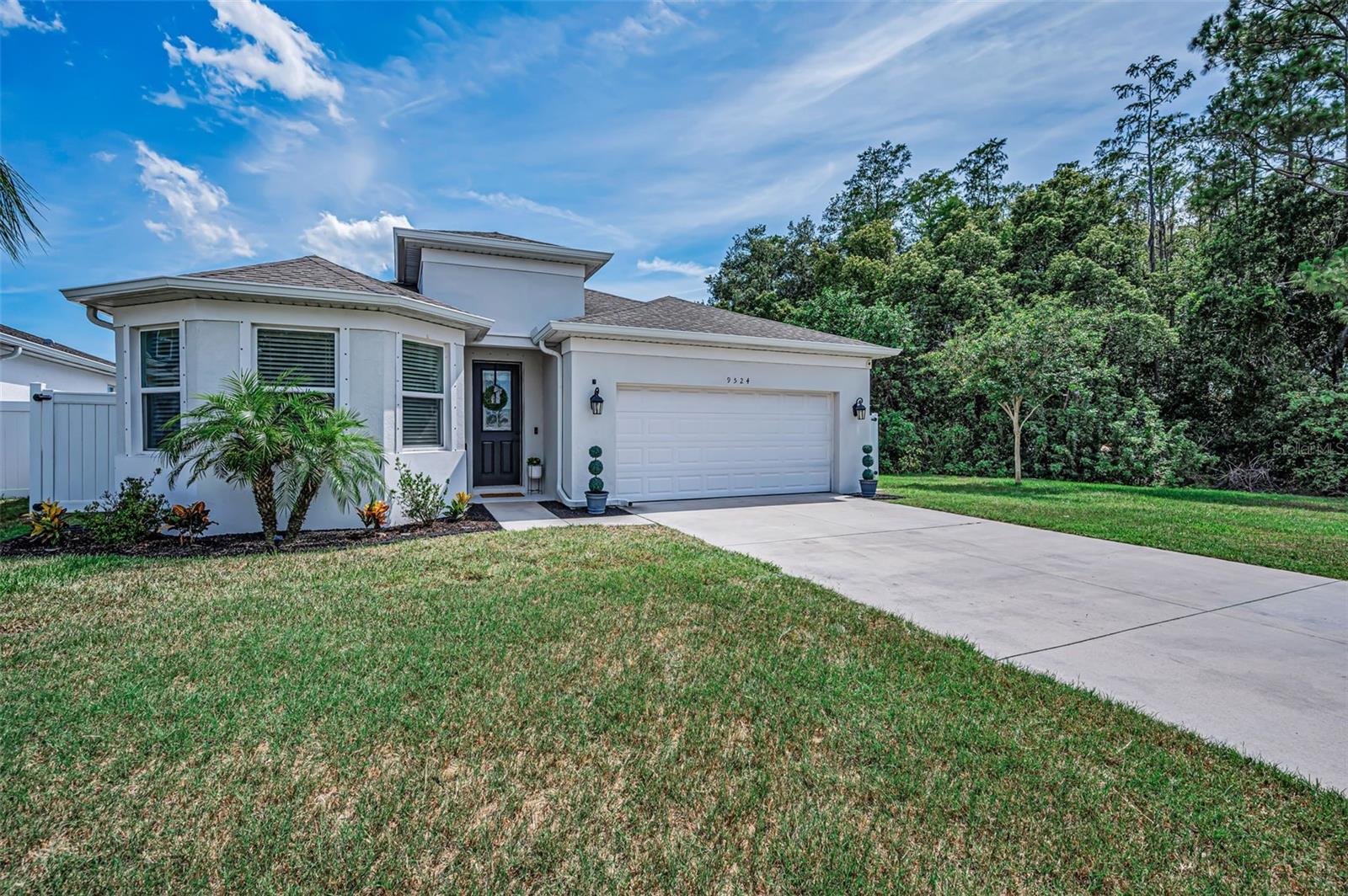 RIVERCHASE - Residential