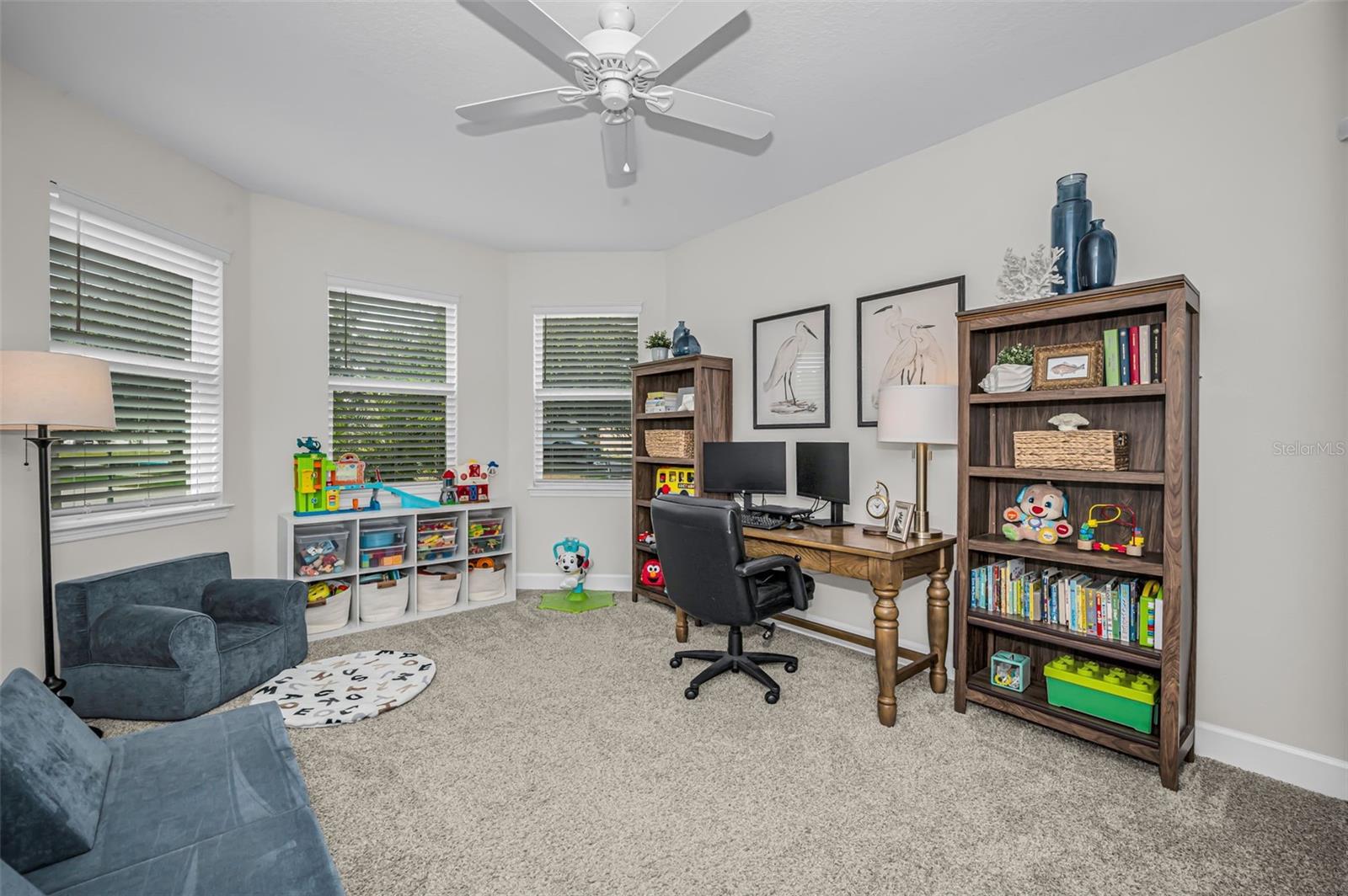 RIVERCHASE - Residential